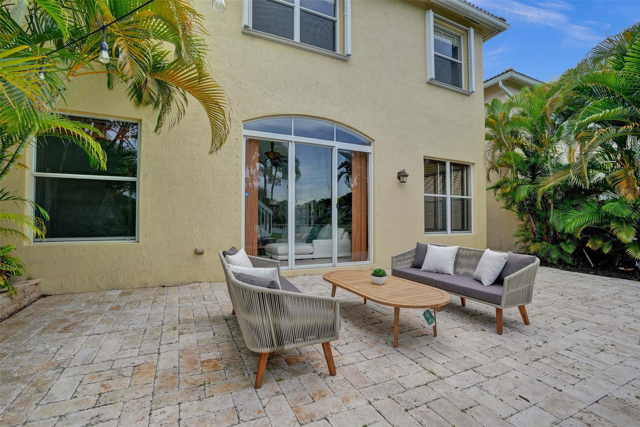 4283 S Magnolia Cir