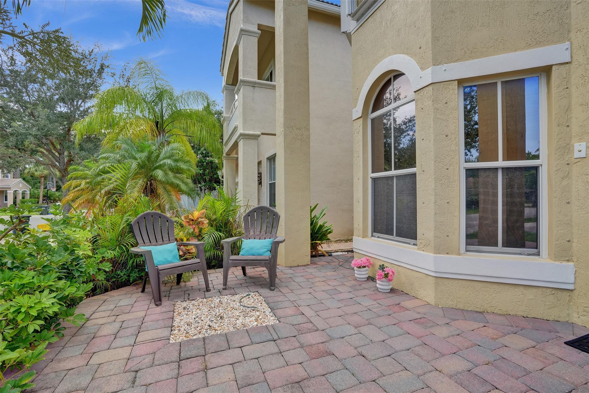 4283 S Magnolia Cir