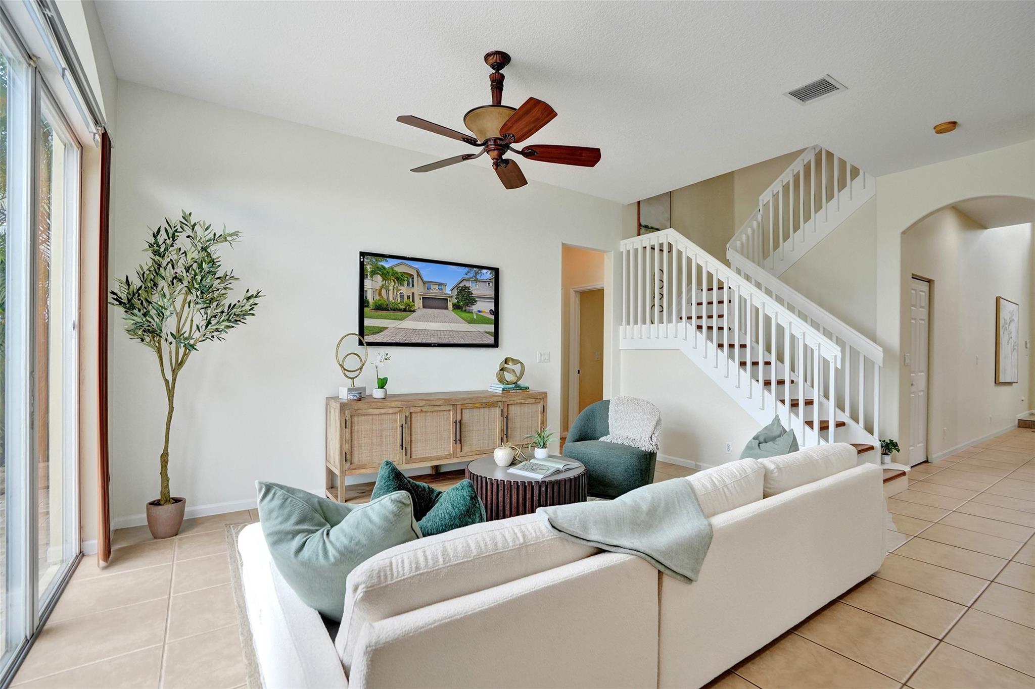4283 S Magnolia Cir