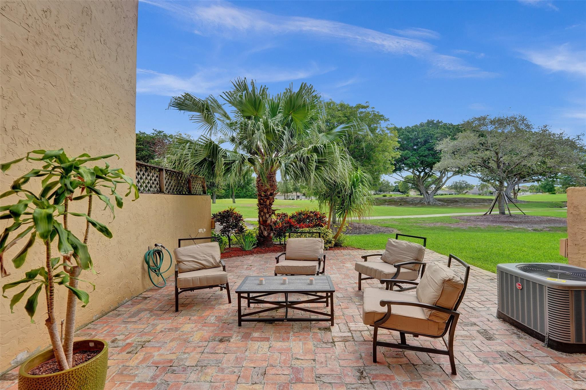 700 E COCO PLUM CR 8