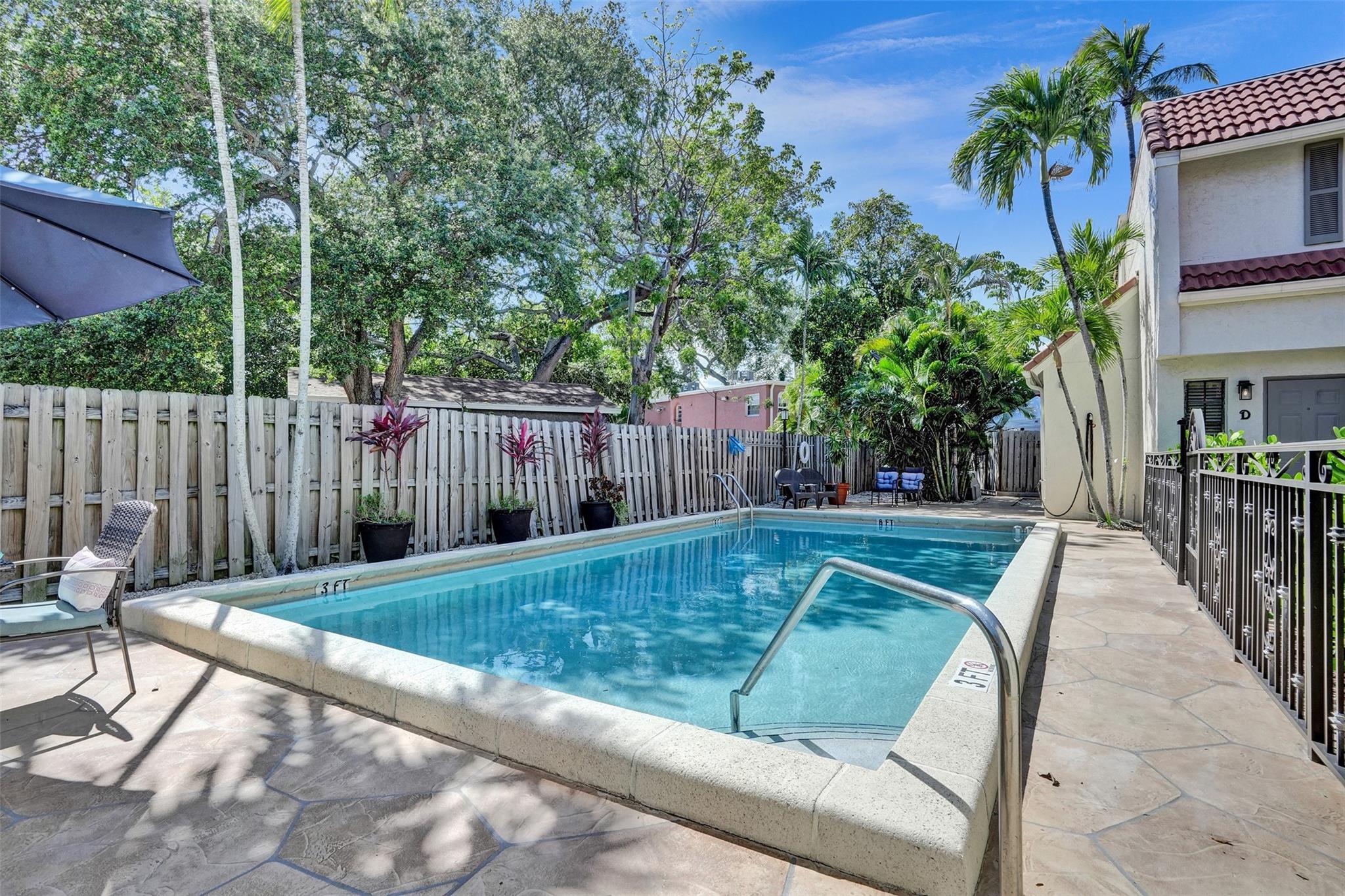 1415 S Miami Rd B