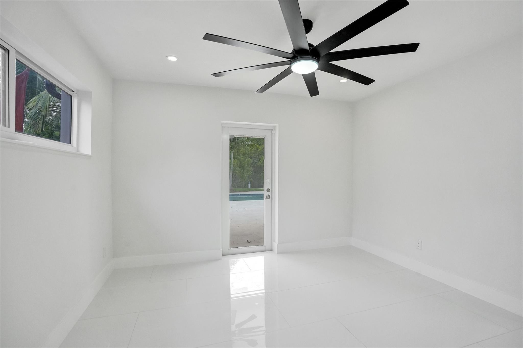2615 NW 9th Ter