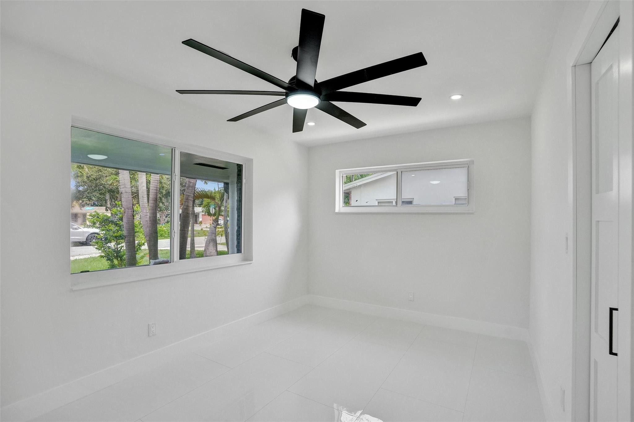 2615 NW 9th Ter