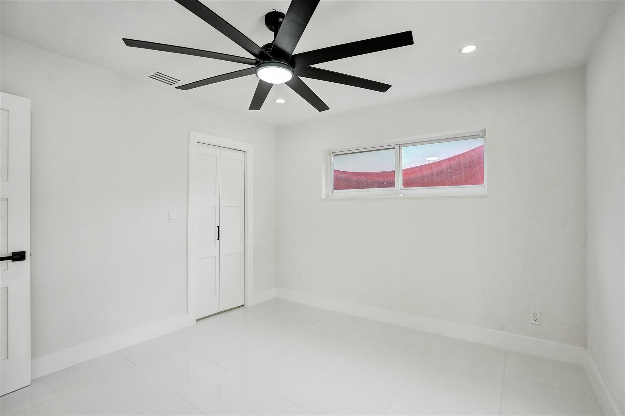 2615 NW 9th Ter