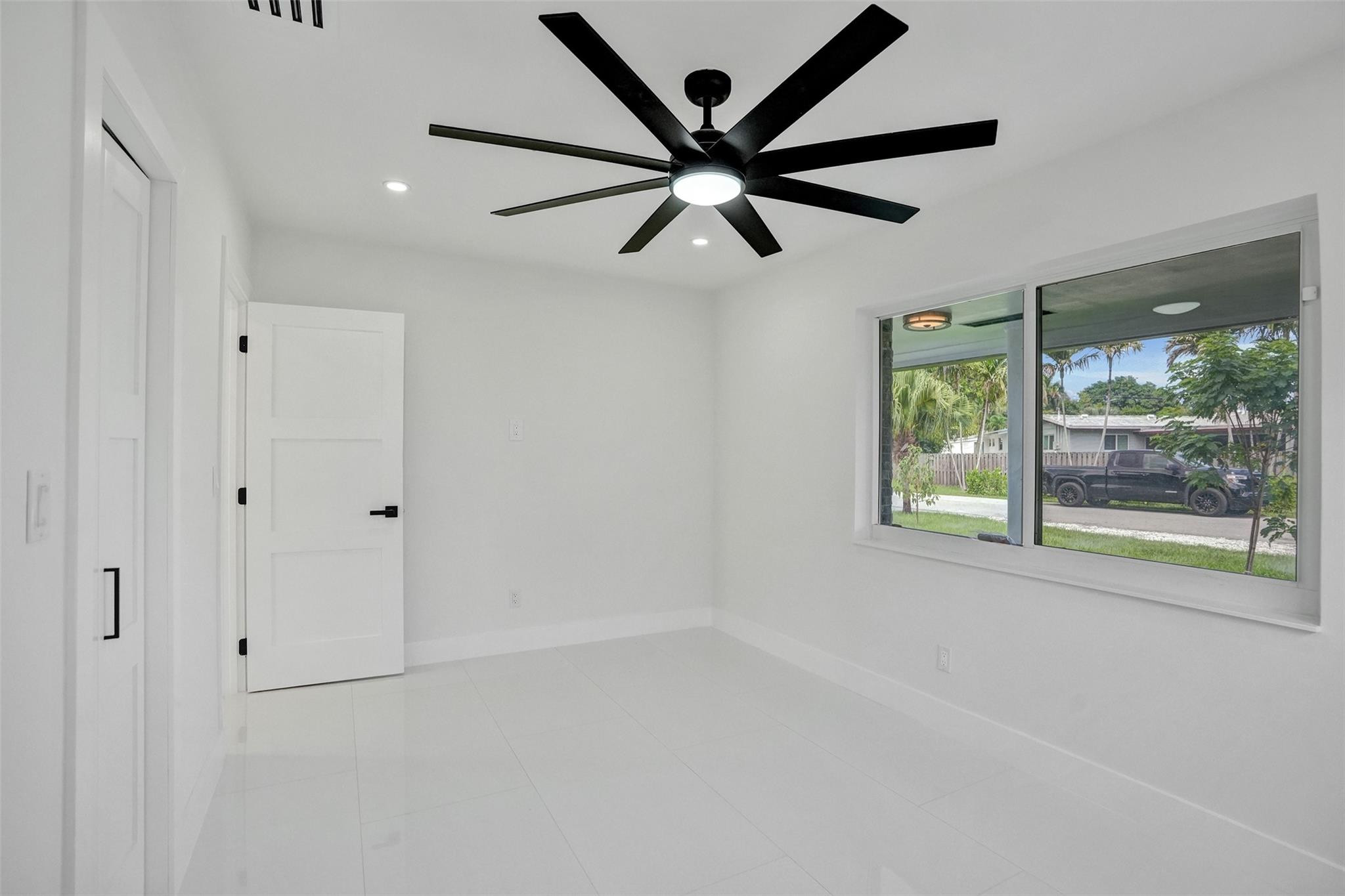 2615 NW 9th Ter