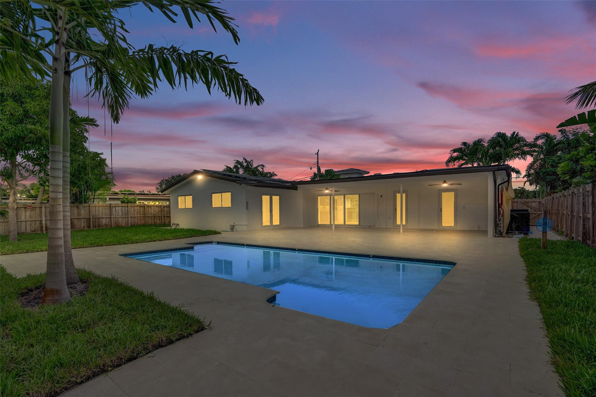 2615 NW 9th Ter