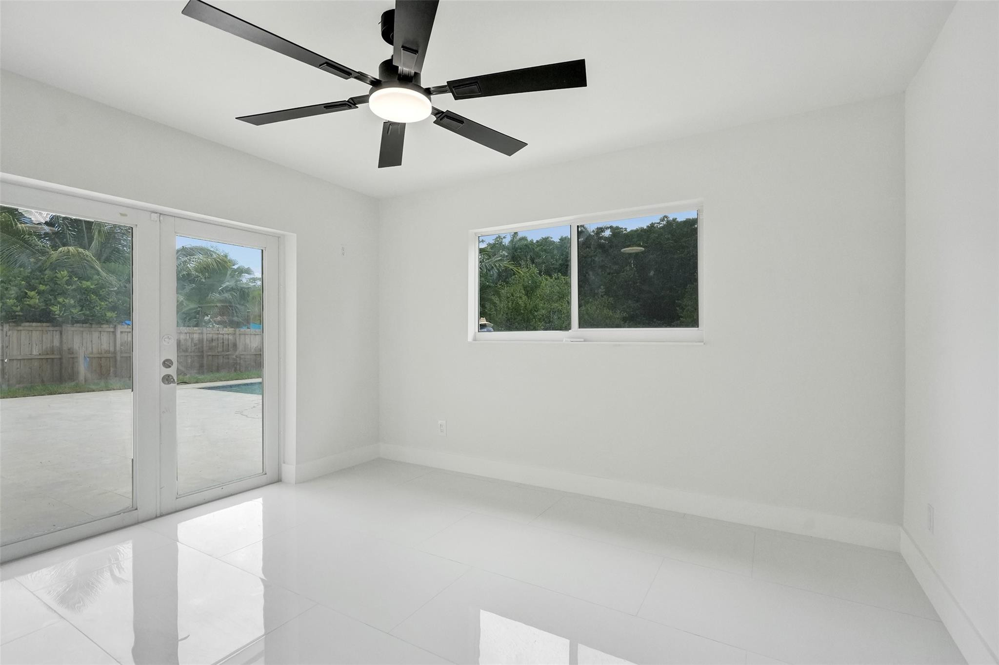 2615 NW 9th Ter