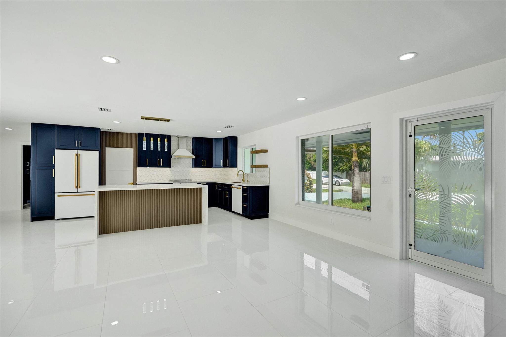 2615 NW 9th Ter
