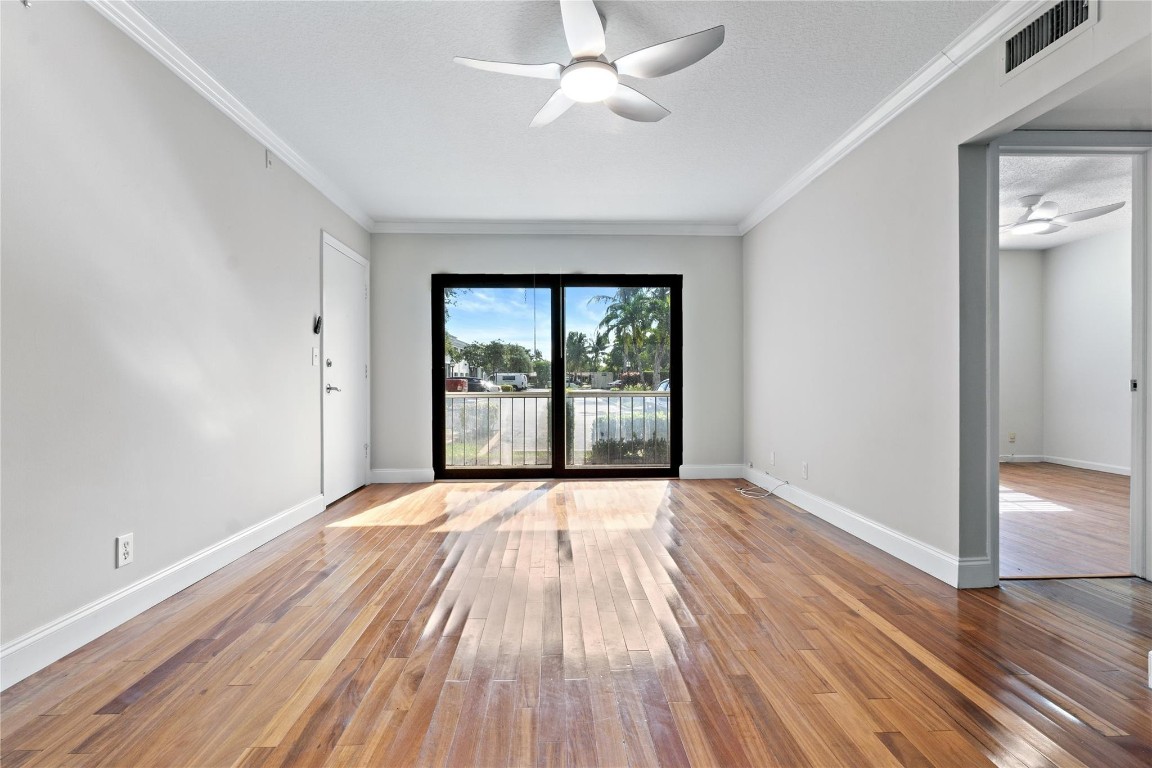 140 Cypress Club Dr 414