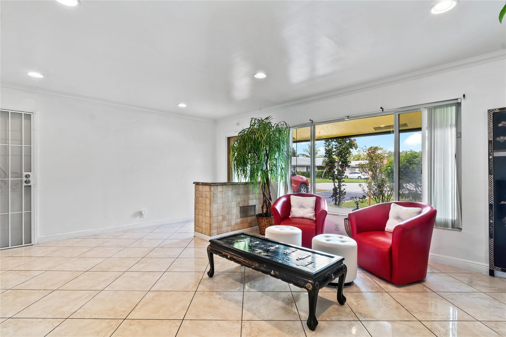 3931 NW 108th Ave