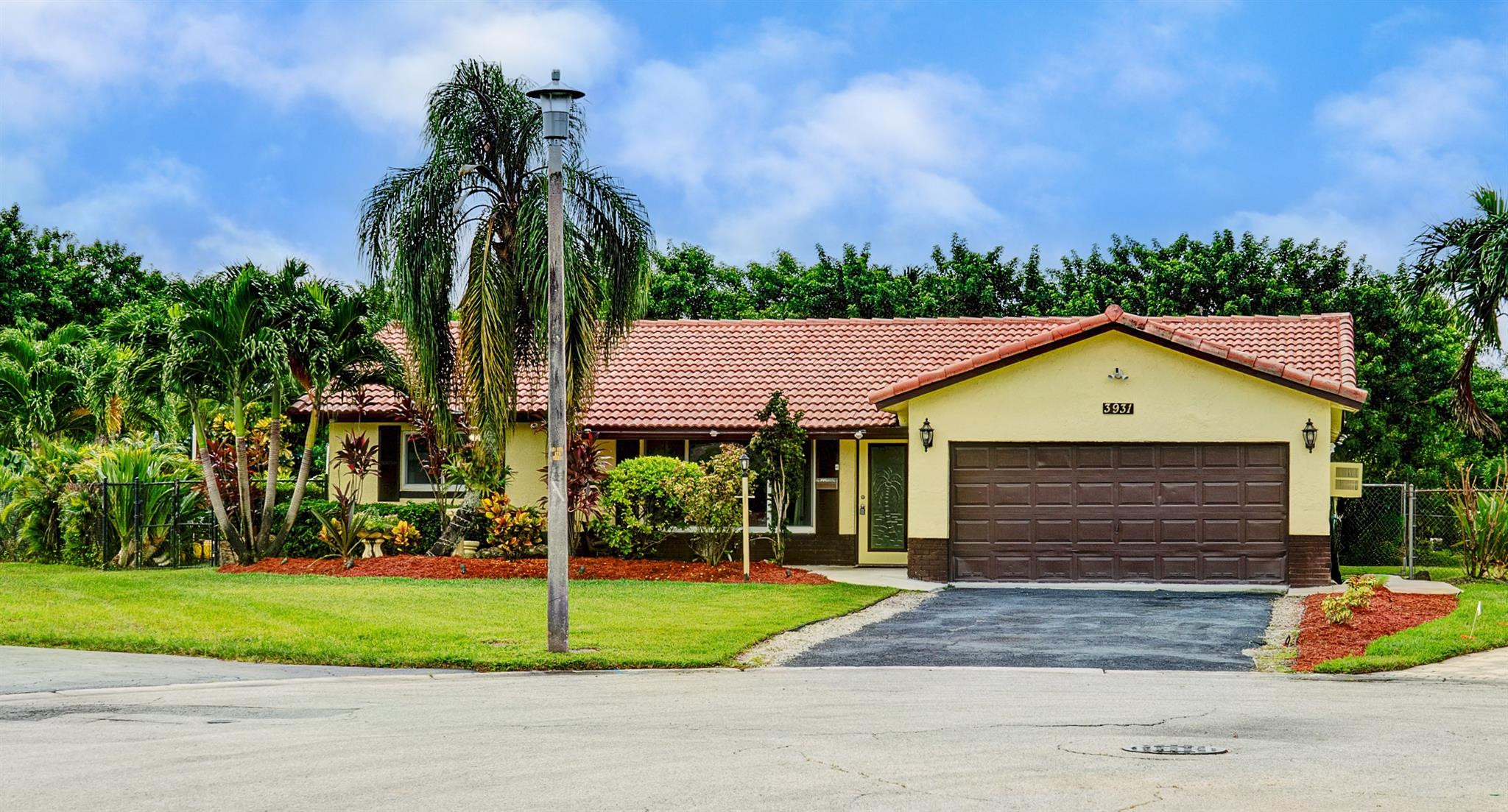 3931 NW 108th Ave