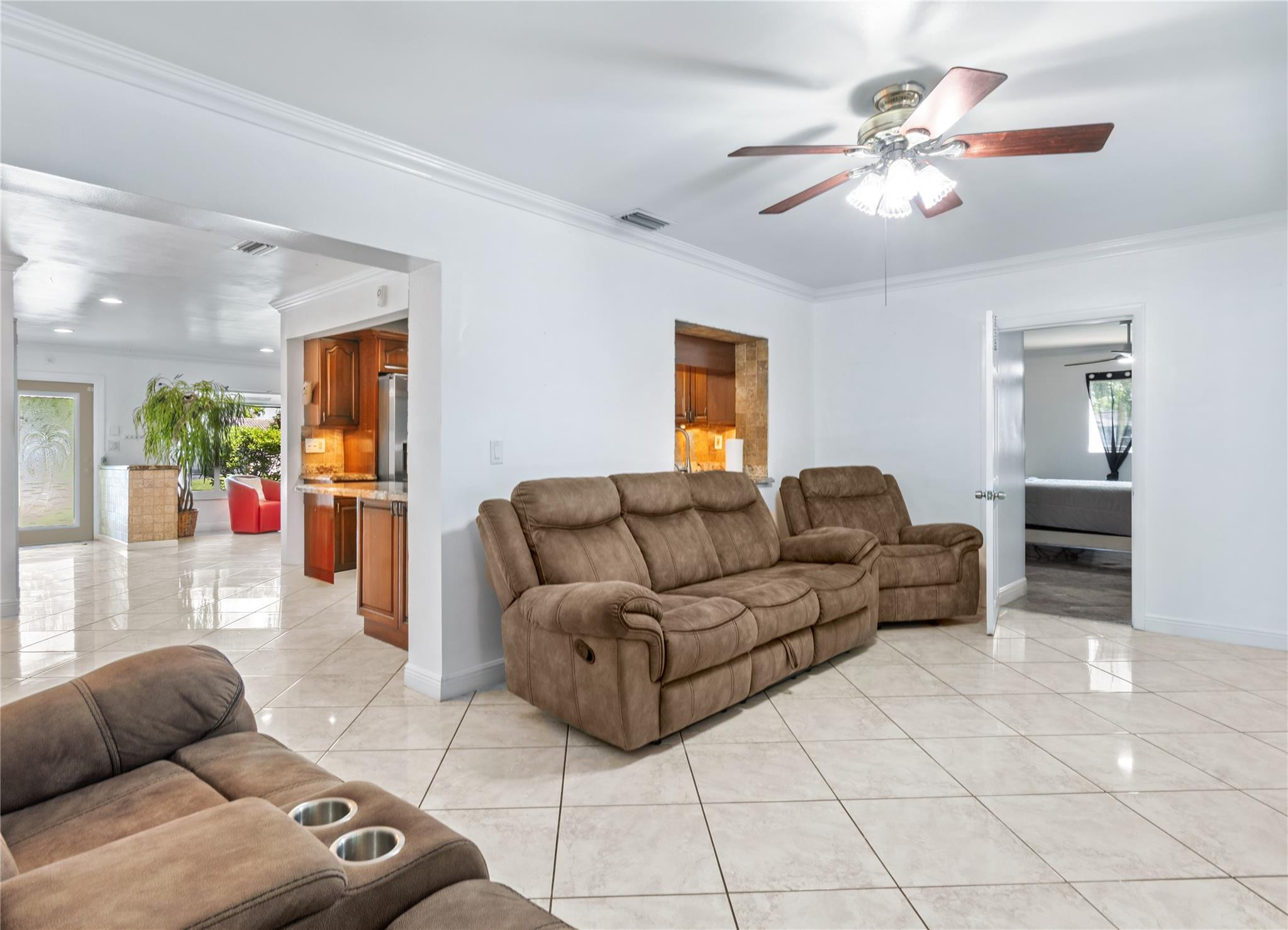 3931 NW 108th Ave