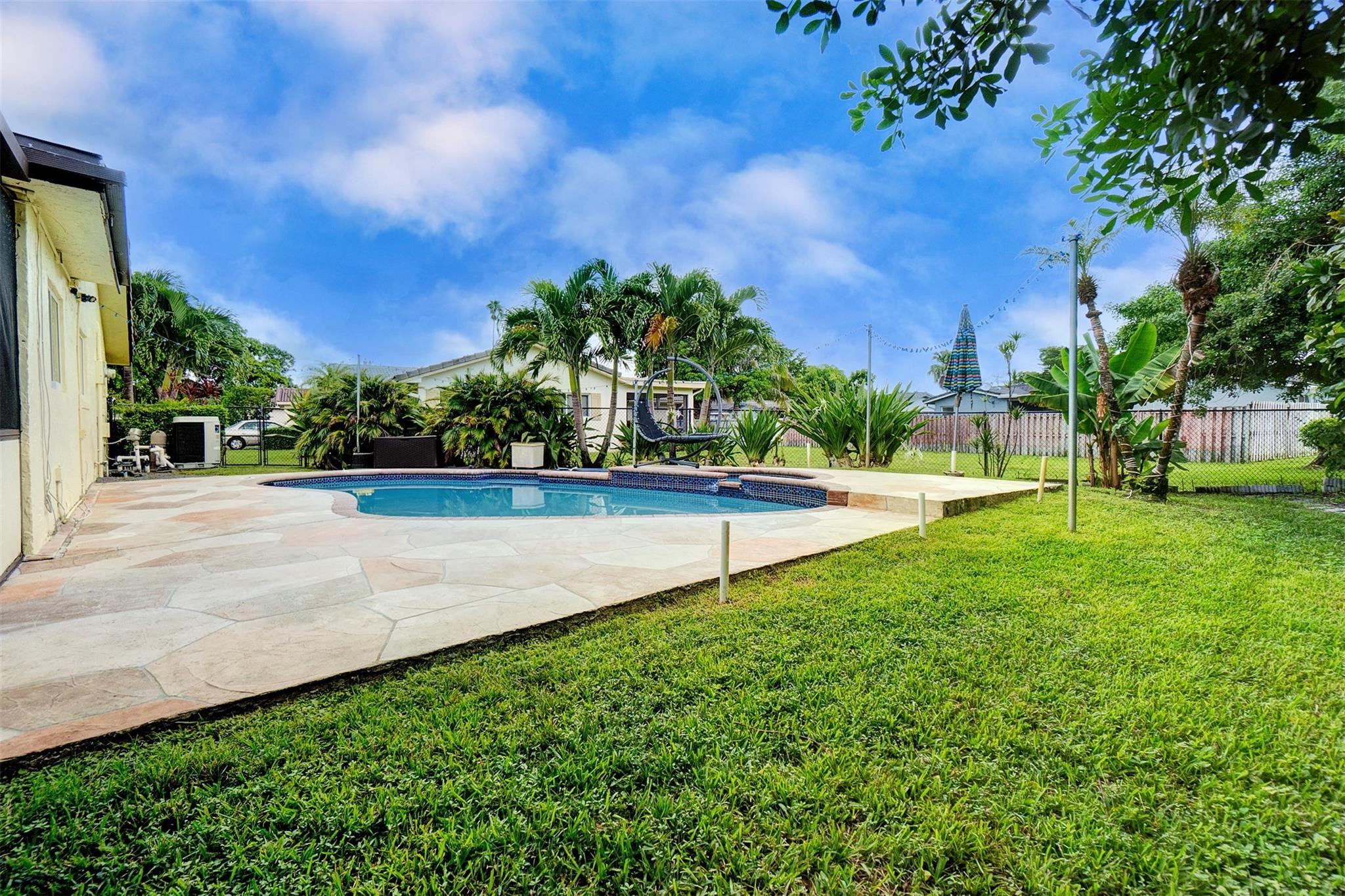 3931 NW 108th Ave