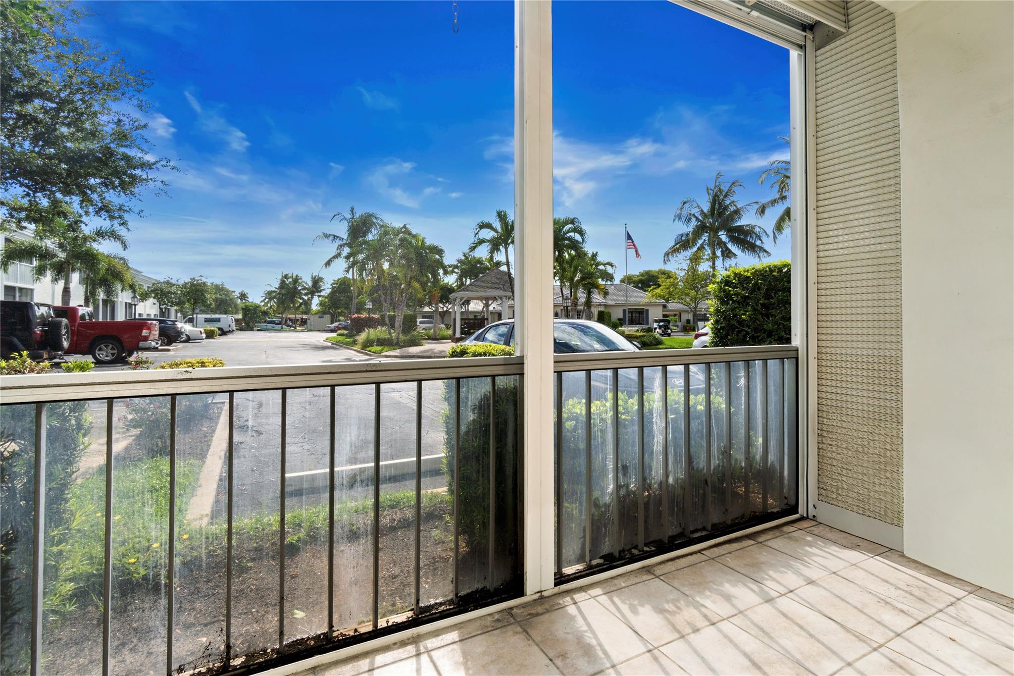 140 Cypress Club Dr 414