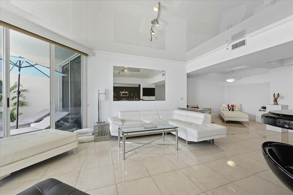 3100 N Ocean Blvd 1606