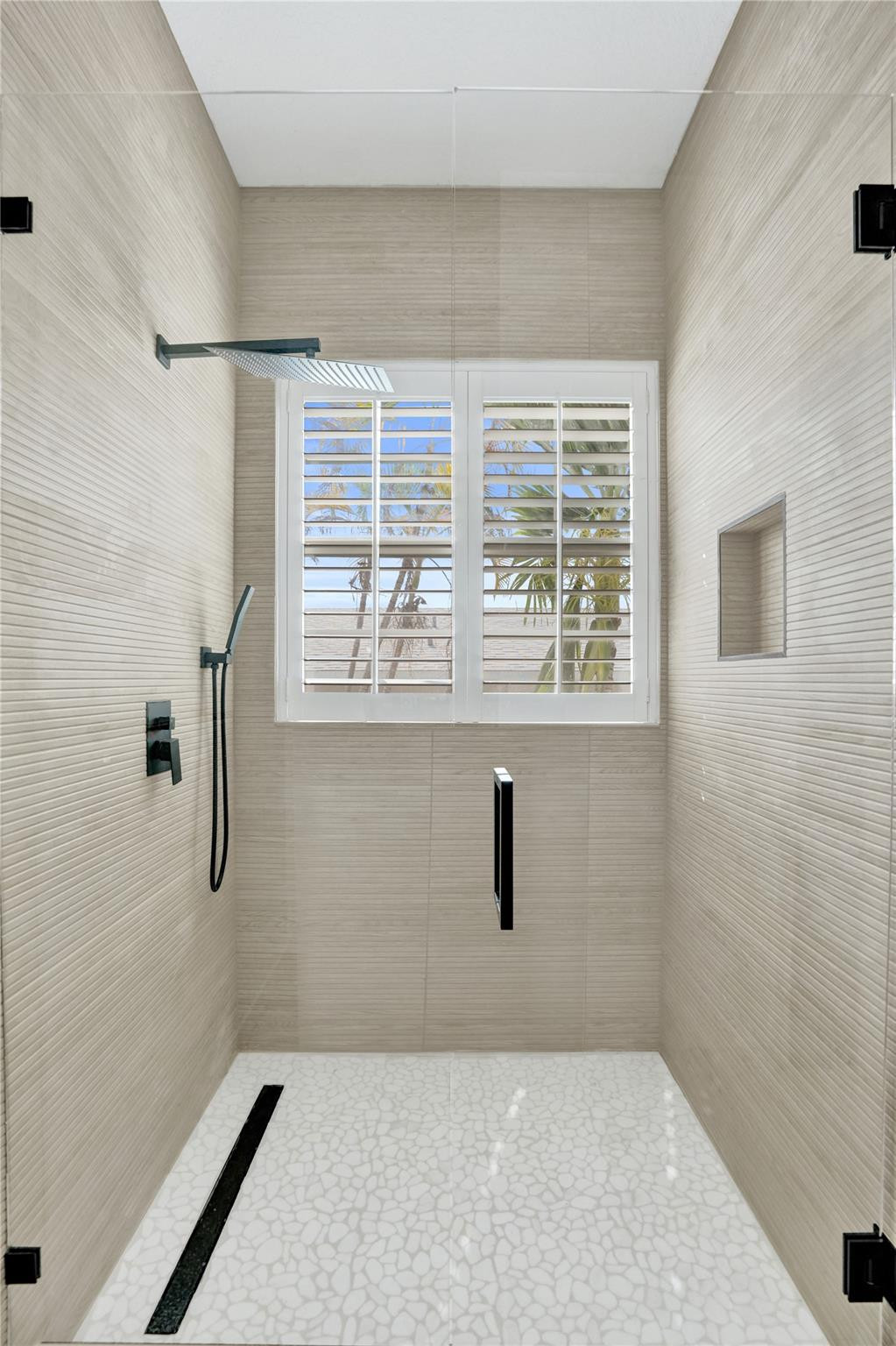 3909 NE 21st Ave 1