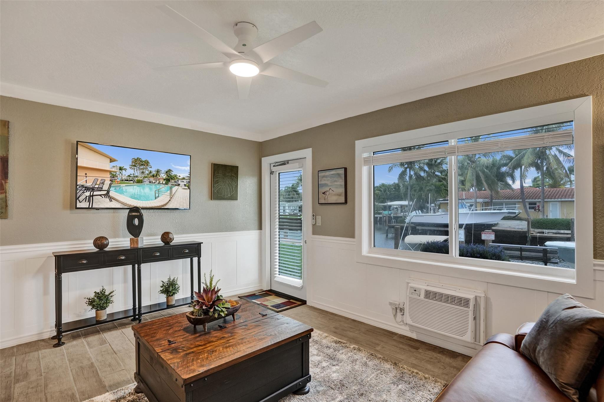 301 E Mcnab Road 115
