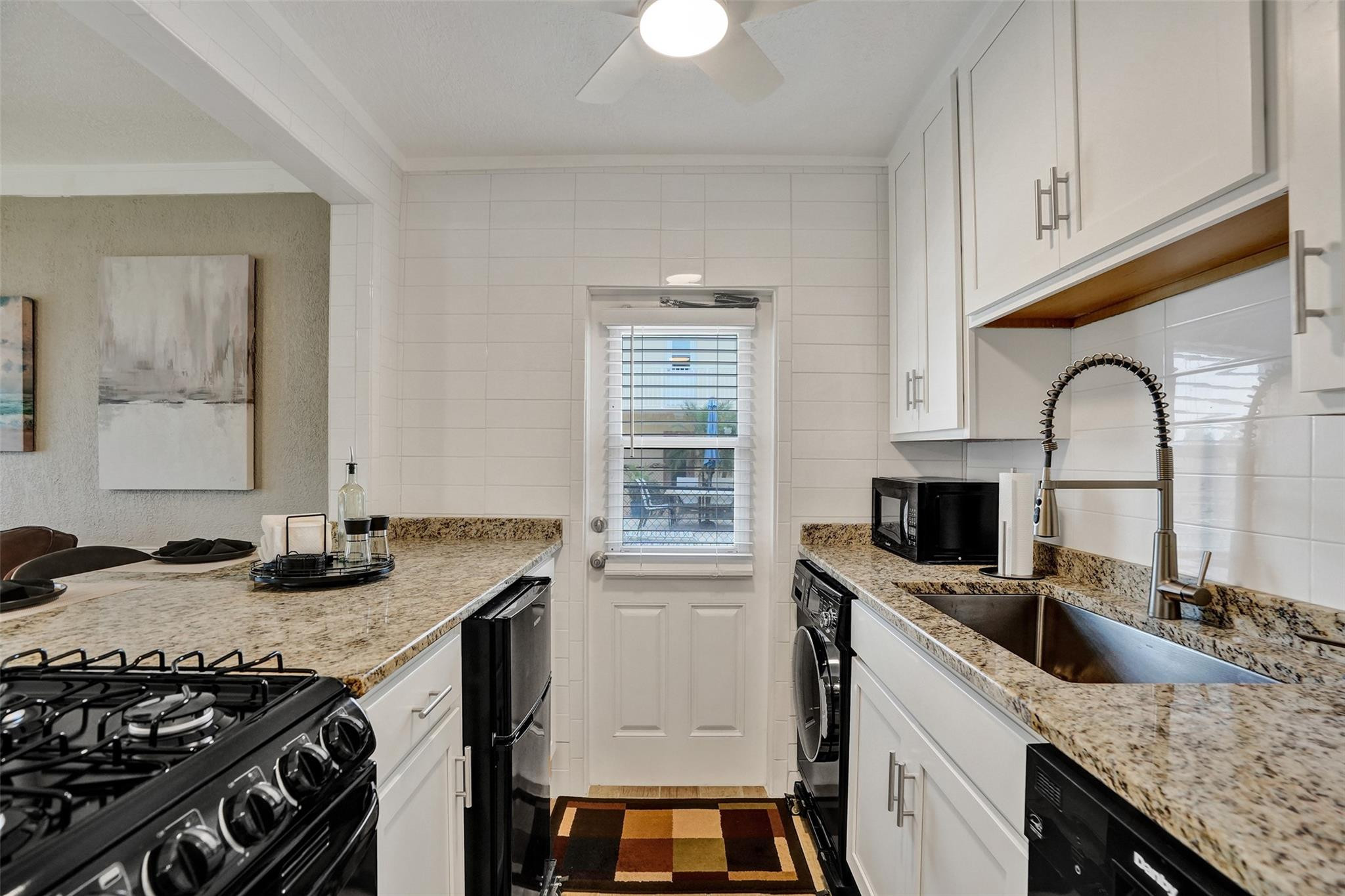 301 E Mcnab Road 115