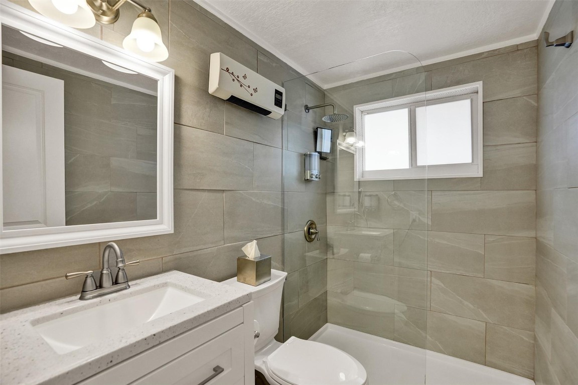 301 E Mcnab Road 115