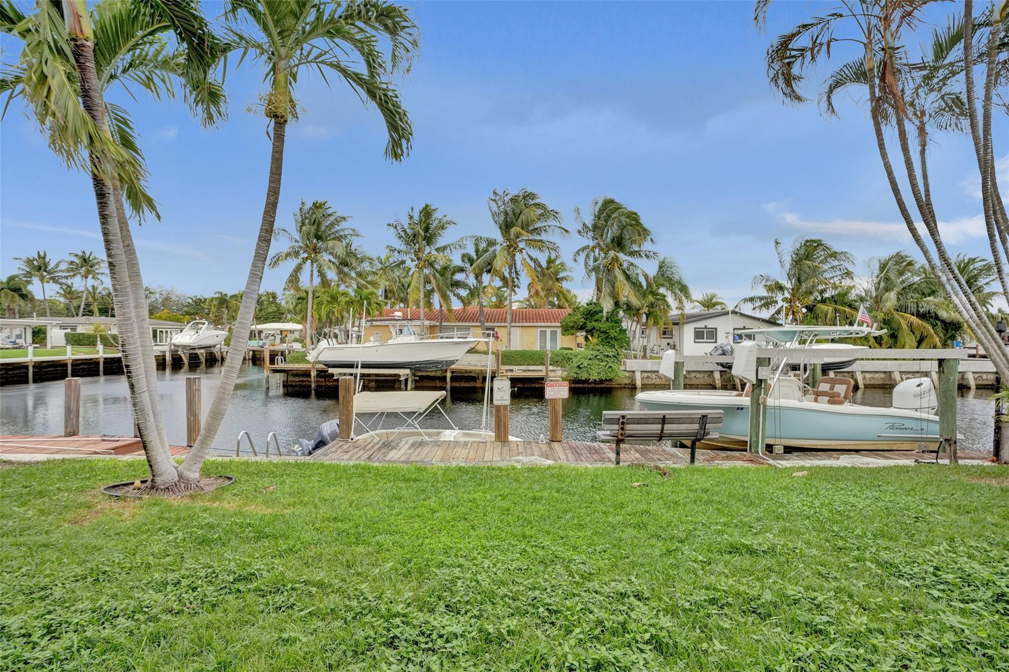 301 E Mcnab Road 115