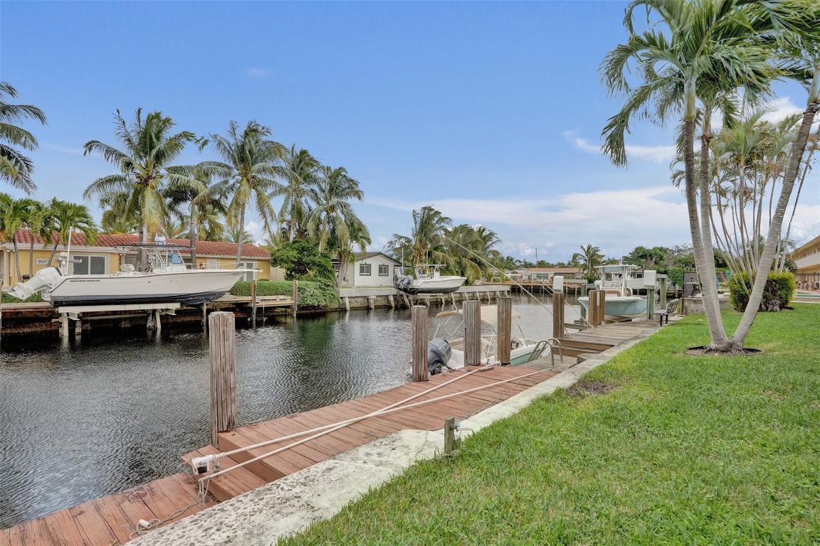 301 E Mcnab Road 115