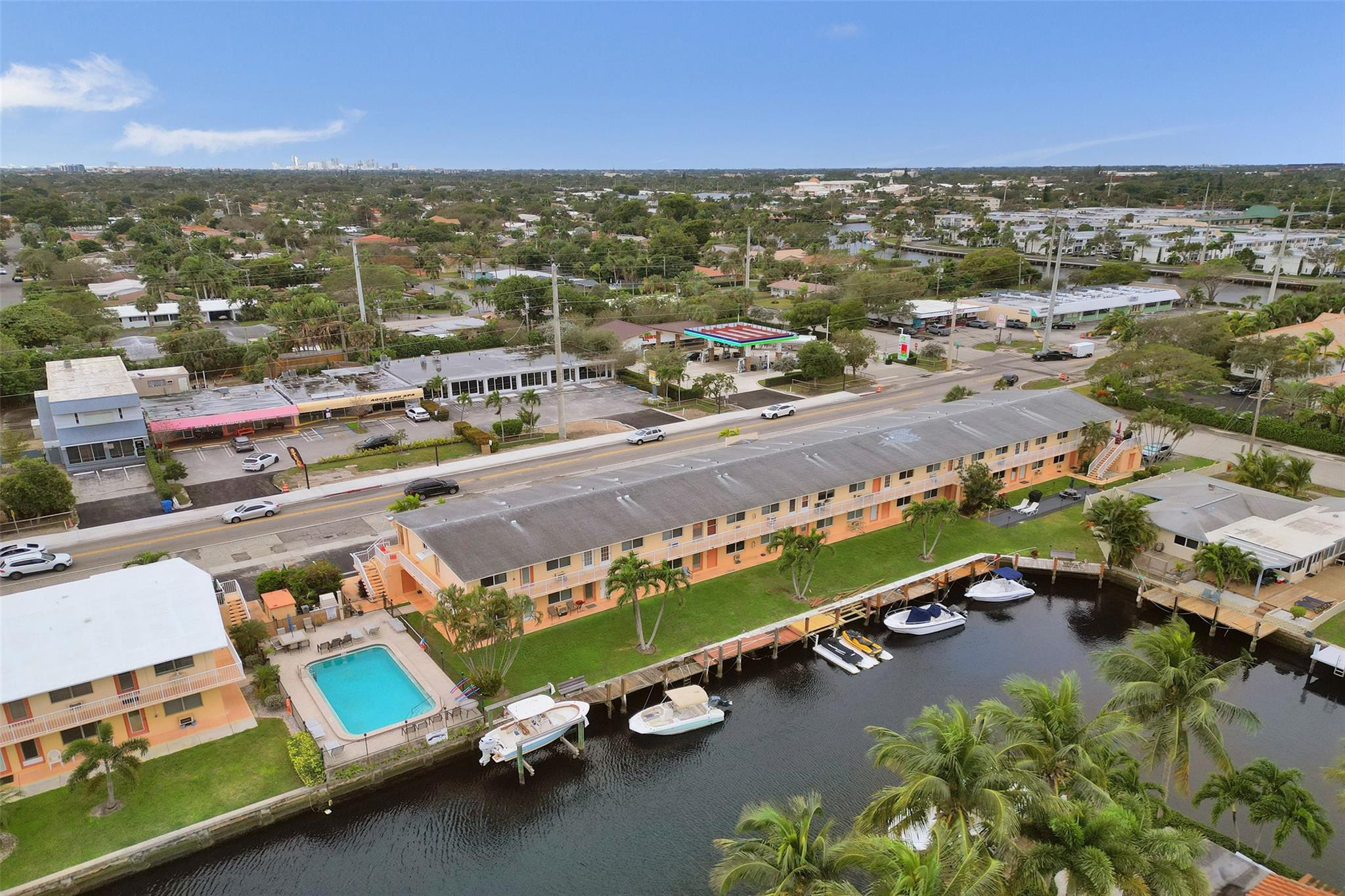 301 E Mcnab Road 115