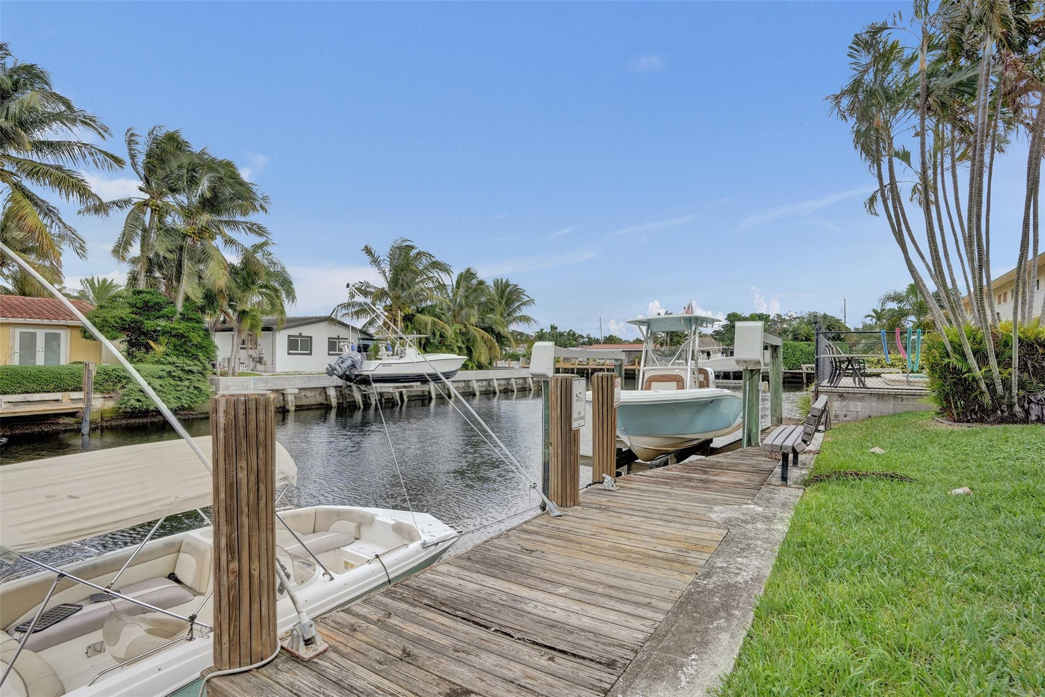 301 E Mcnab Road 115