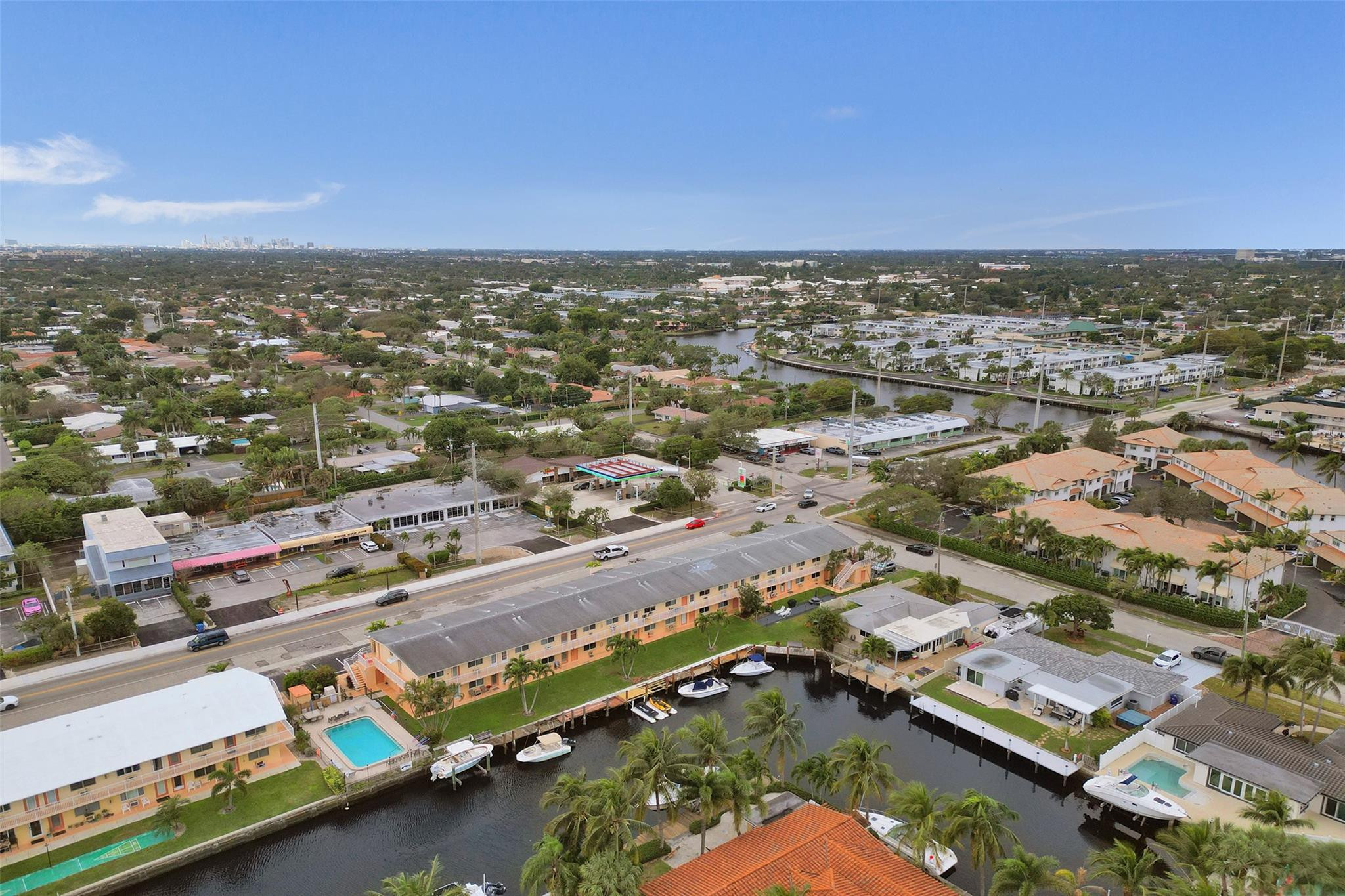 301 E Mcnab Road 115