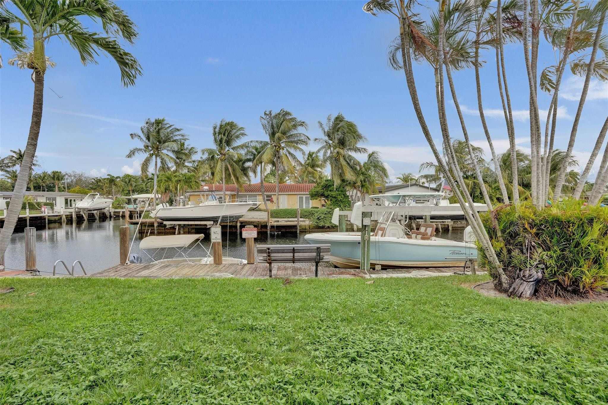 301 E Mcnab Road 115