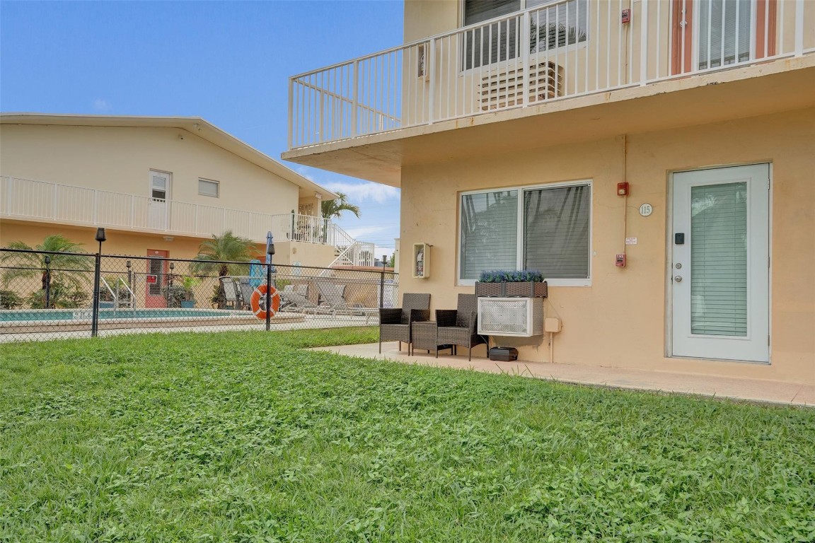 301 E Mcnab Road 115