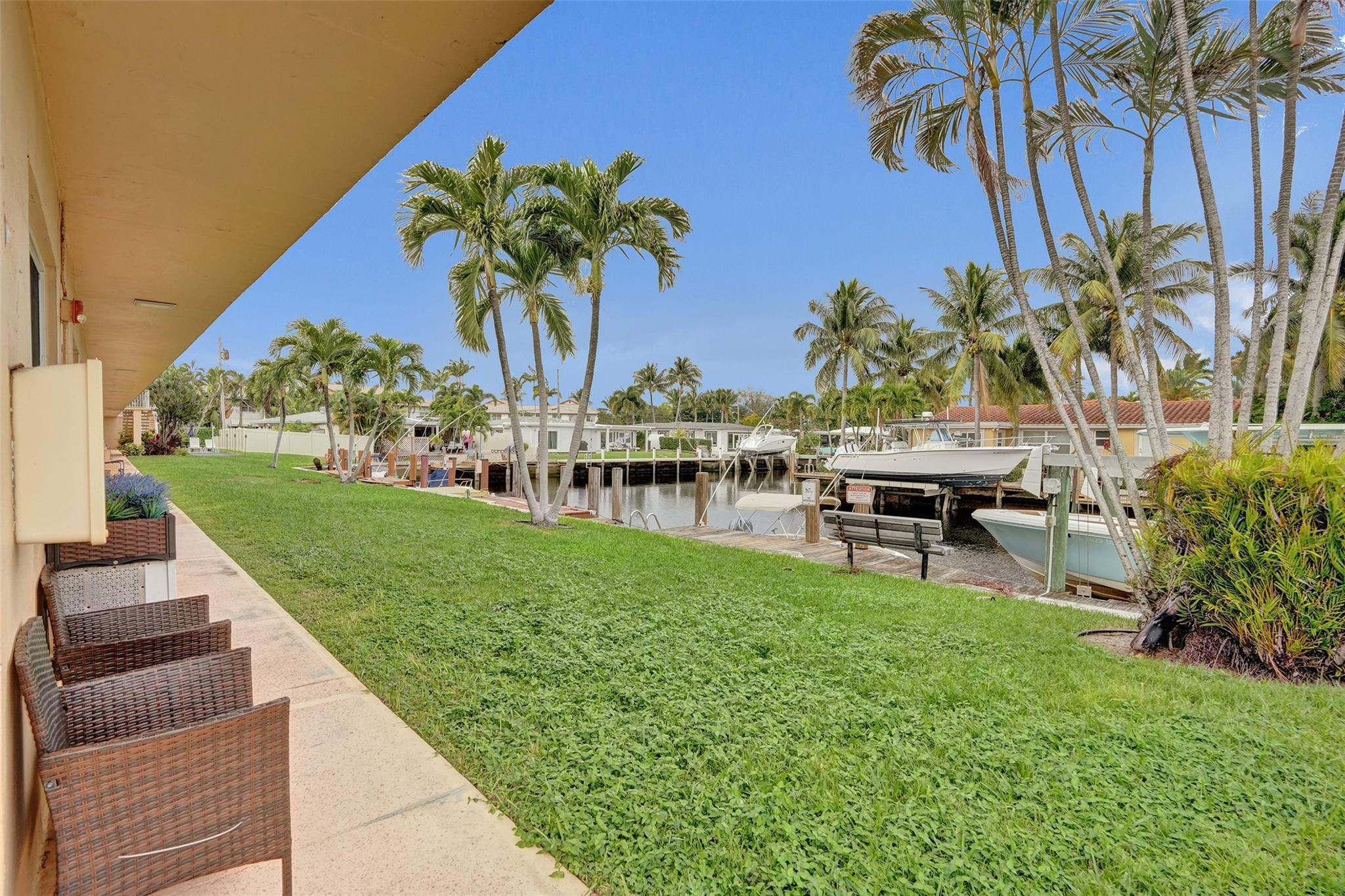 301 E Mcnab Road 115