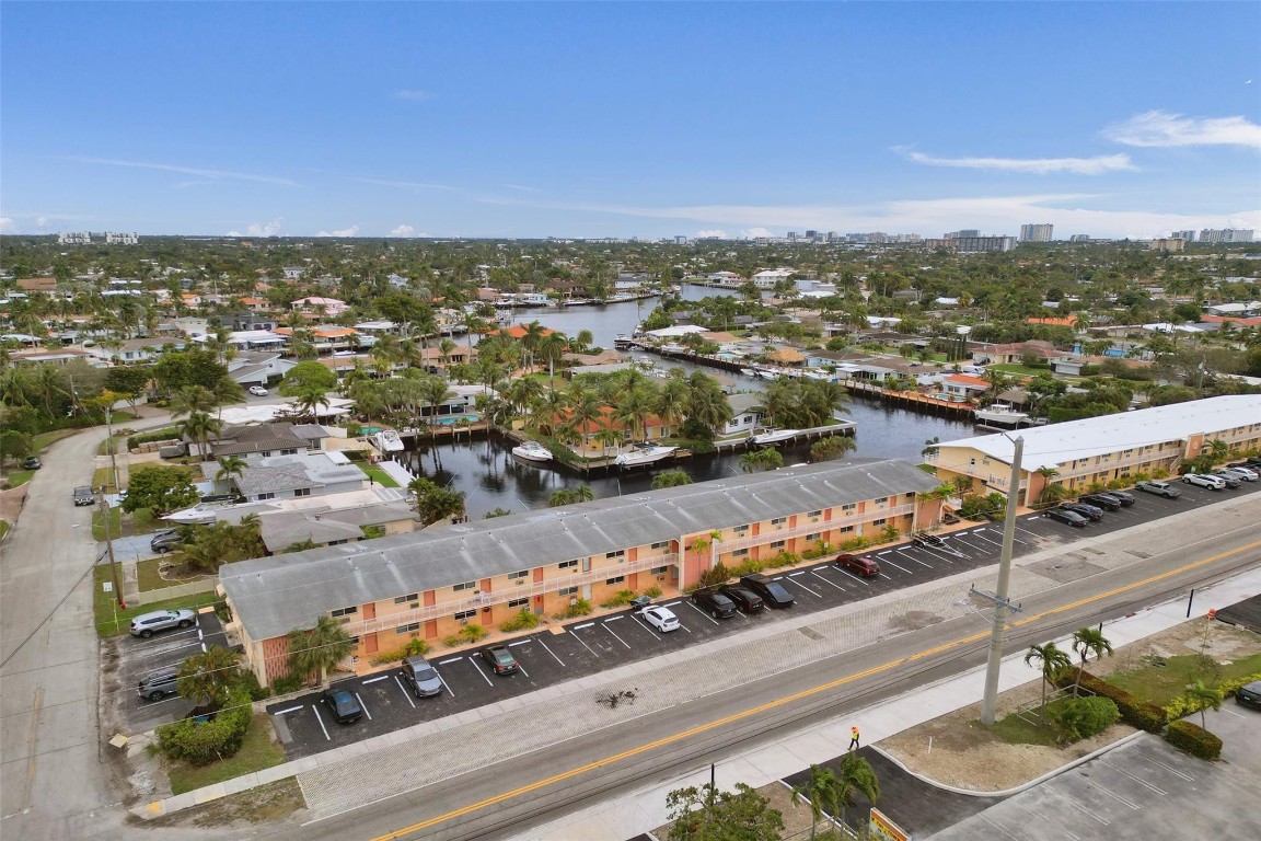 301 E Mcnab Road 115