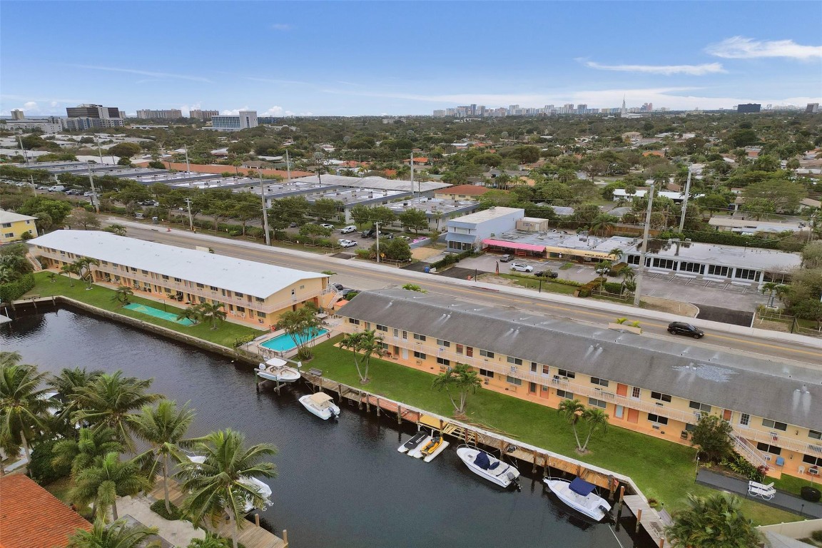 301 E Mcnab Road 115