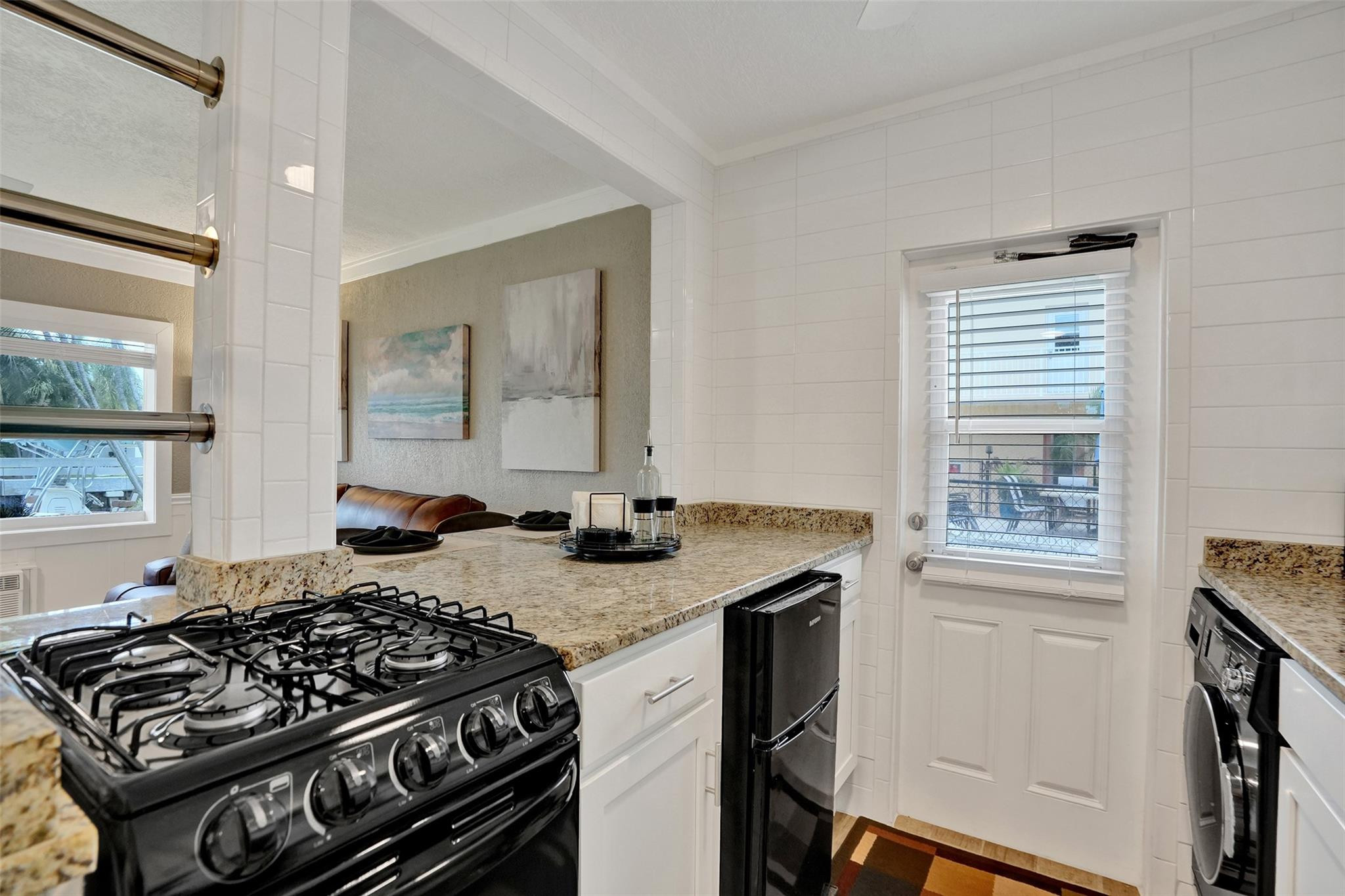 301 E Mcnab Road 115