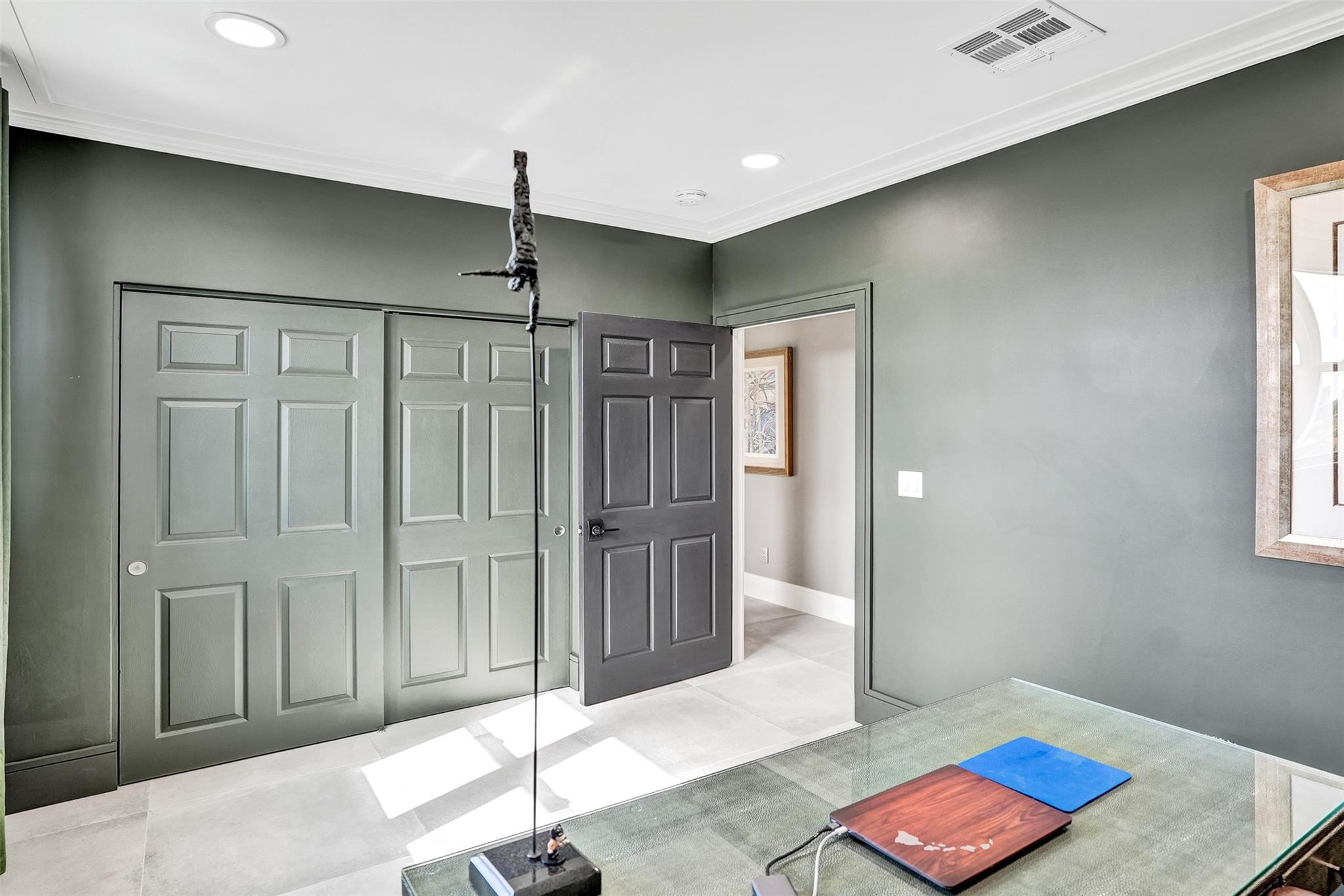 2706 NE 8th Avenue 2706