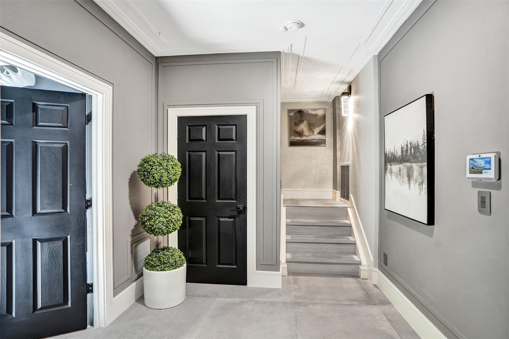 2706 NE 8th Avenue 2706