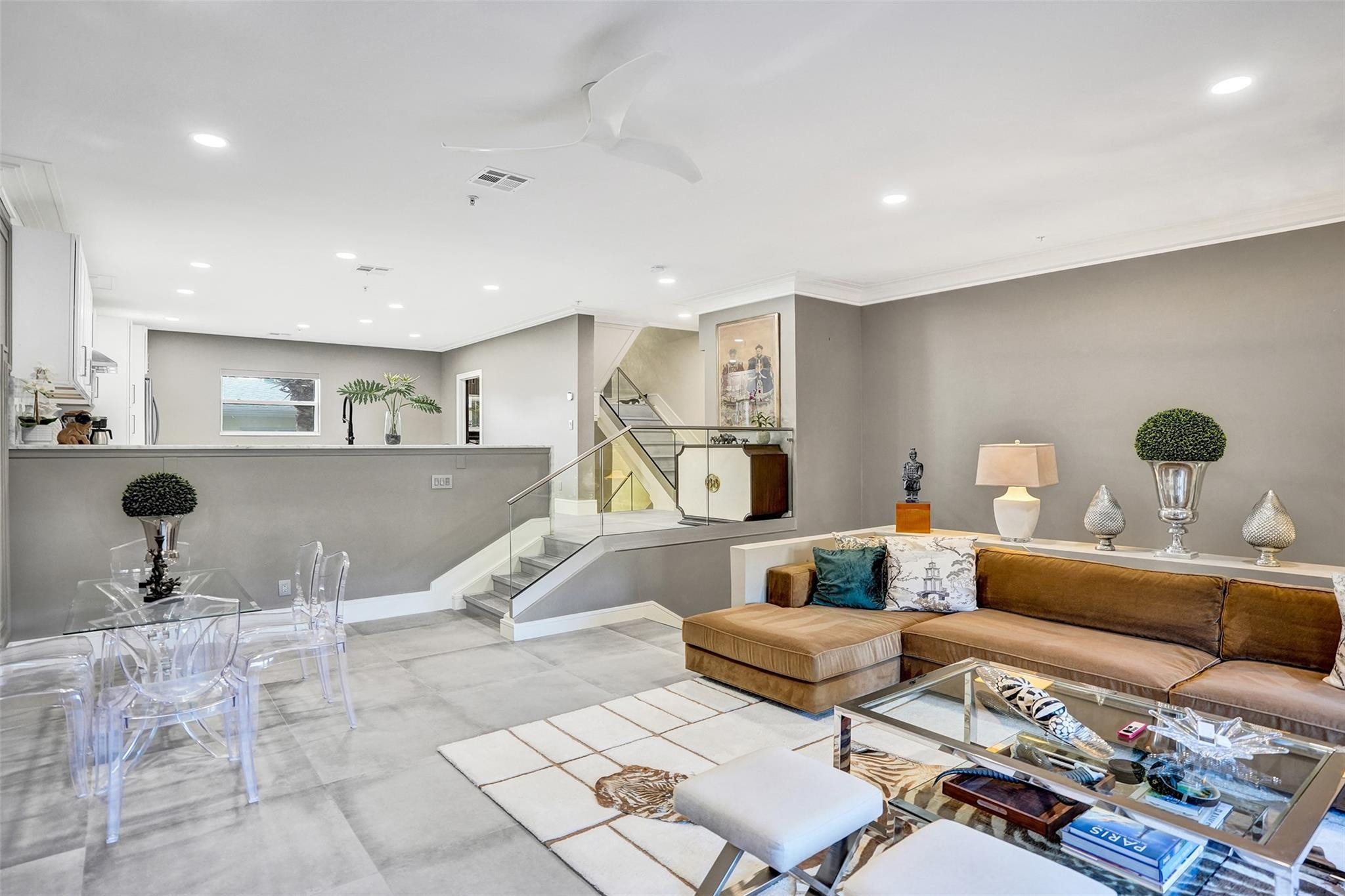 2706 NE 8th Avenue 2706