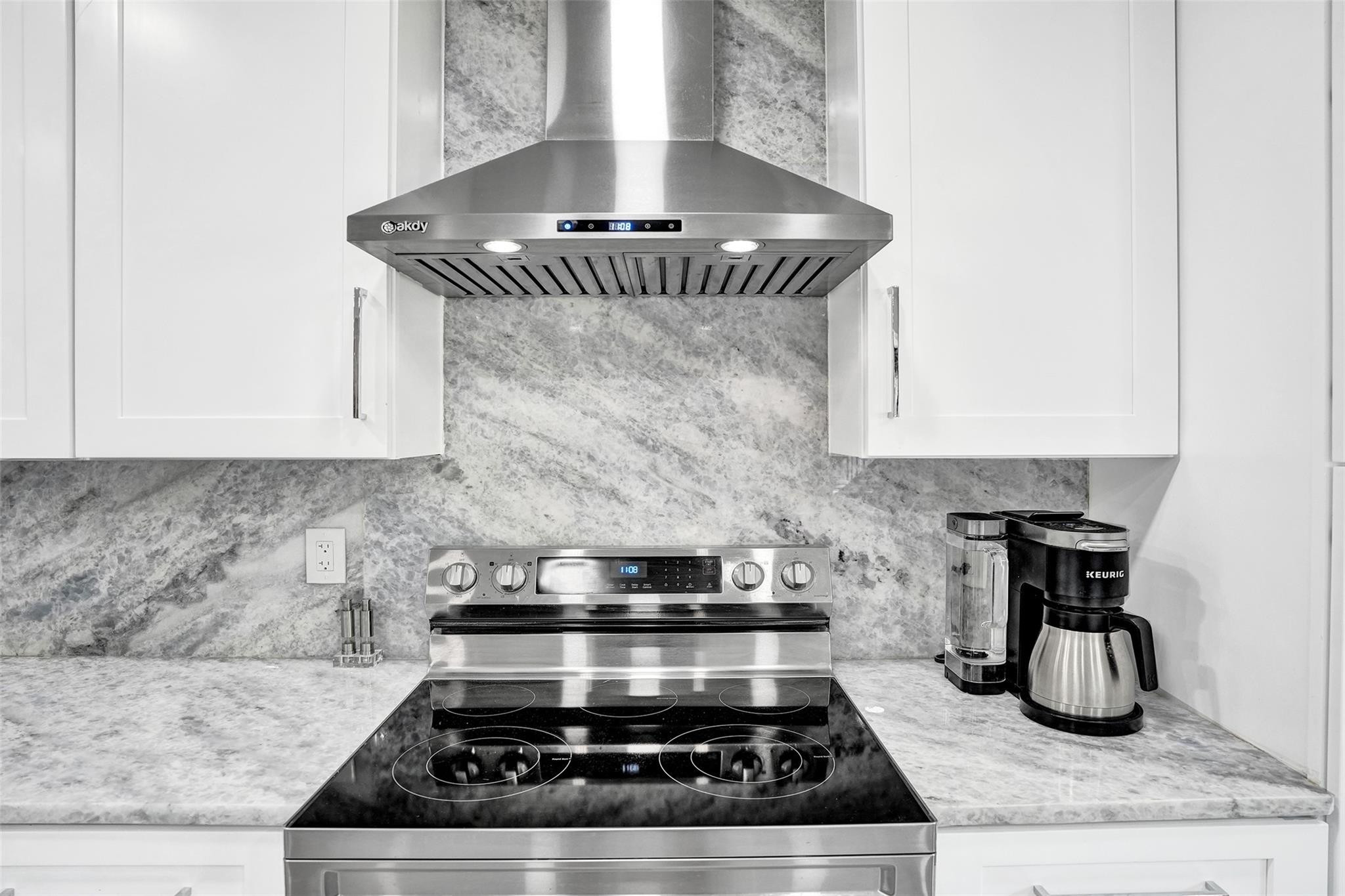 2706 NE 8th Avenue 2706