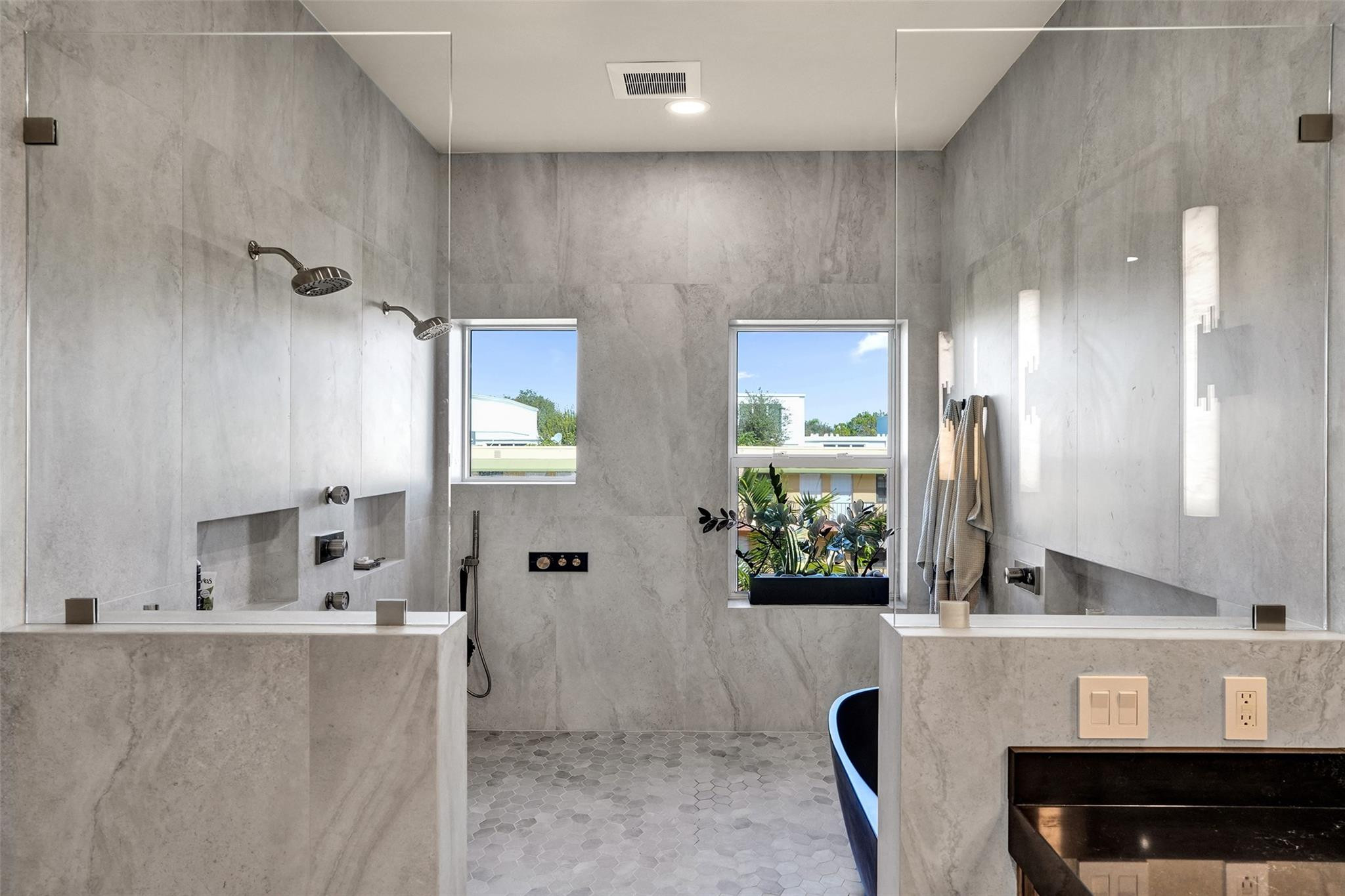 2706 NE 8th Avenue 2706