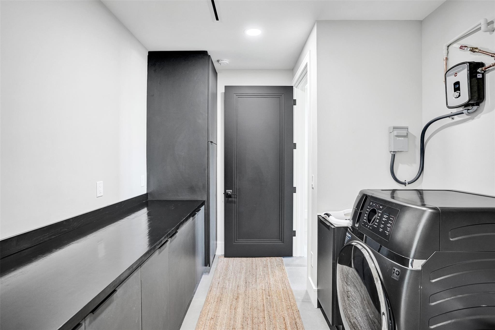 2706 NE 8th Avenue 2706