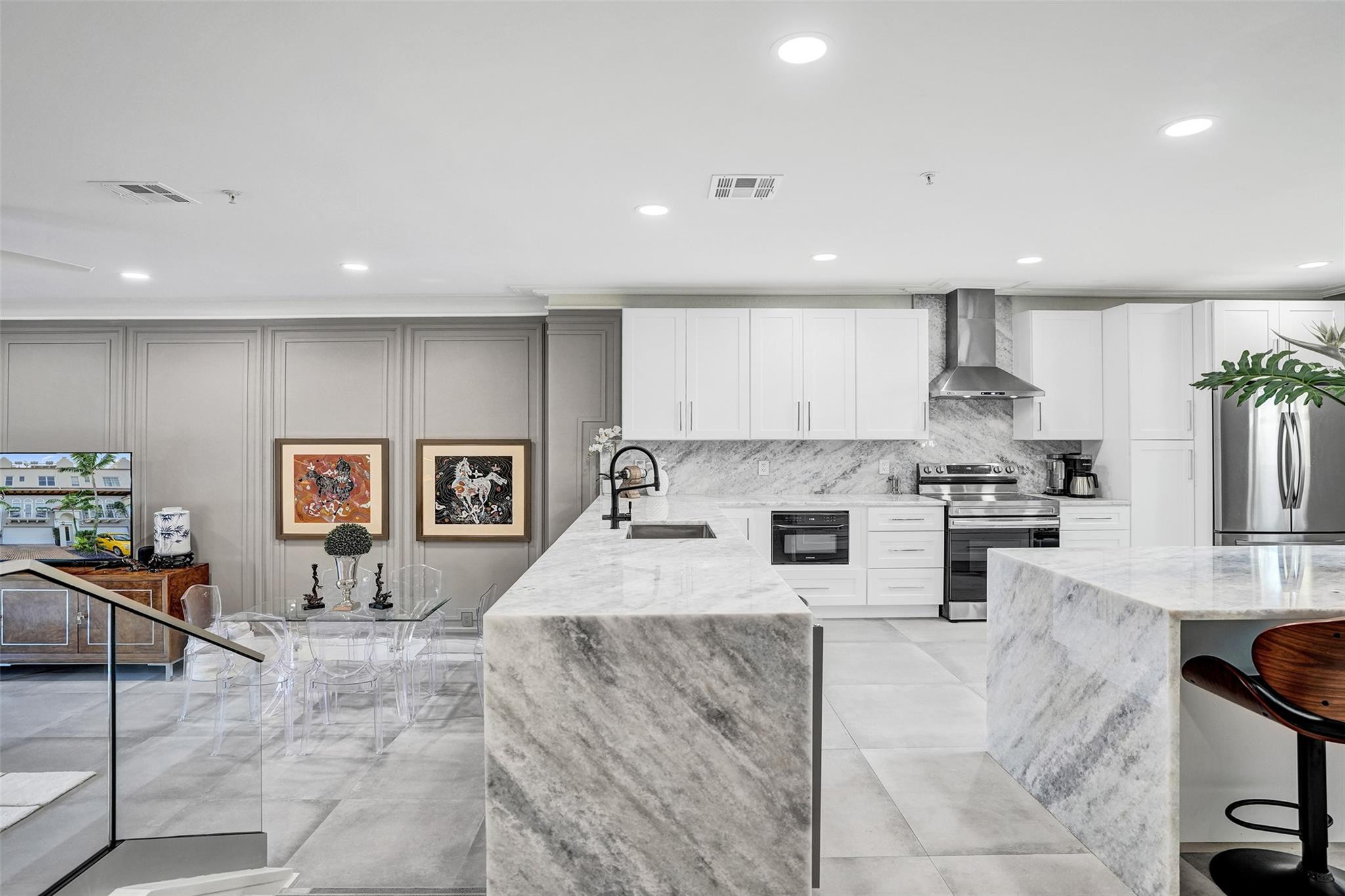 2706 NE 8th Avenue 2706