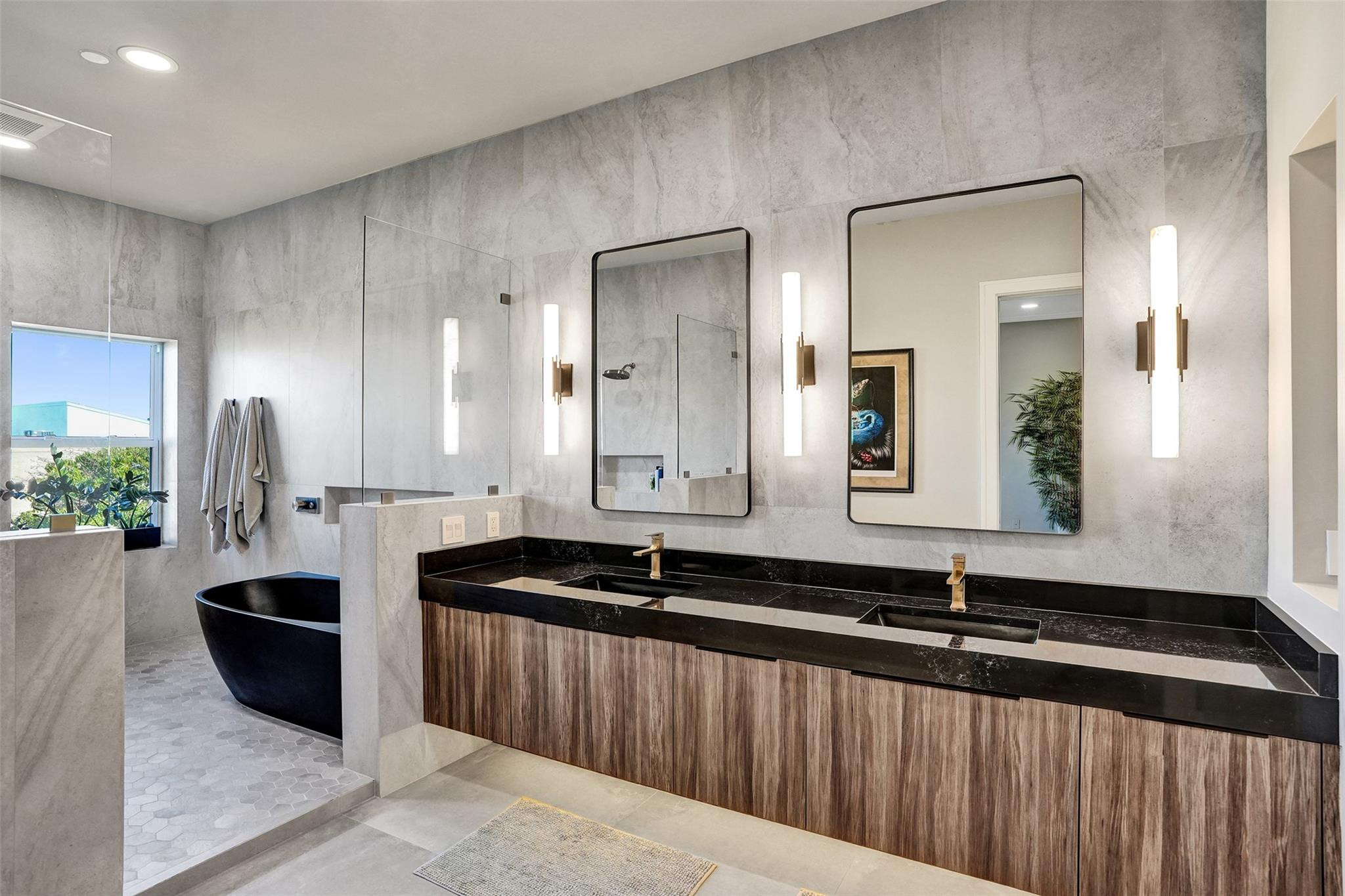 2706 NE 8th Avenue 2706