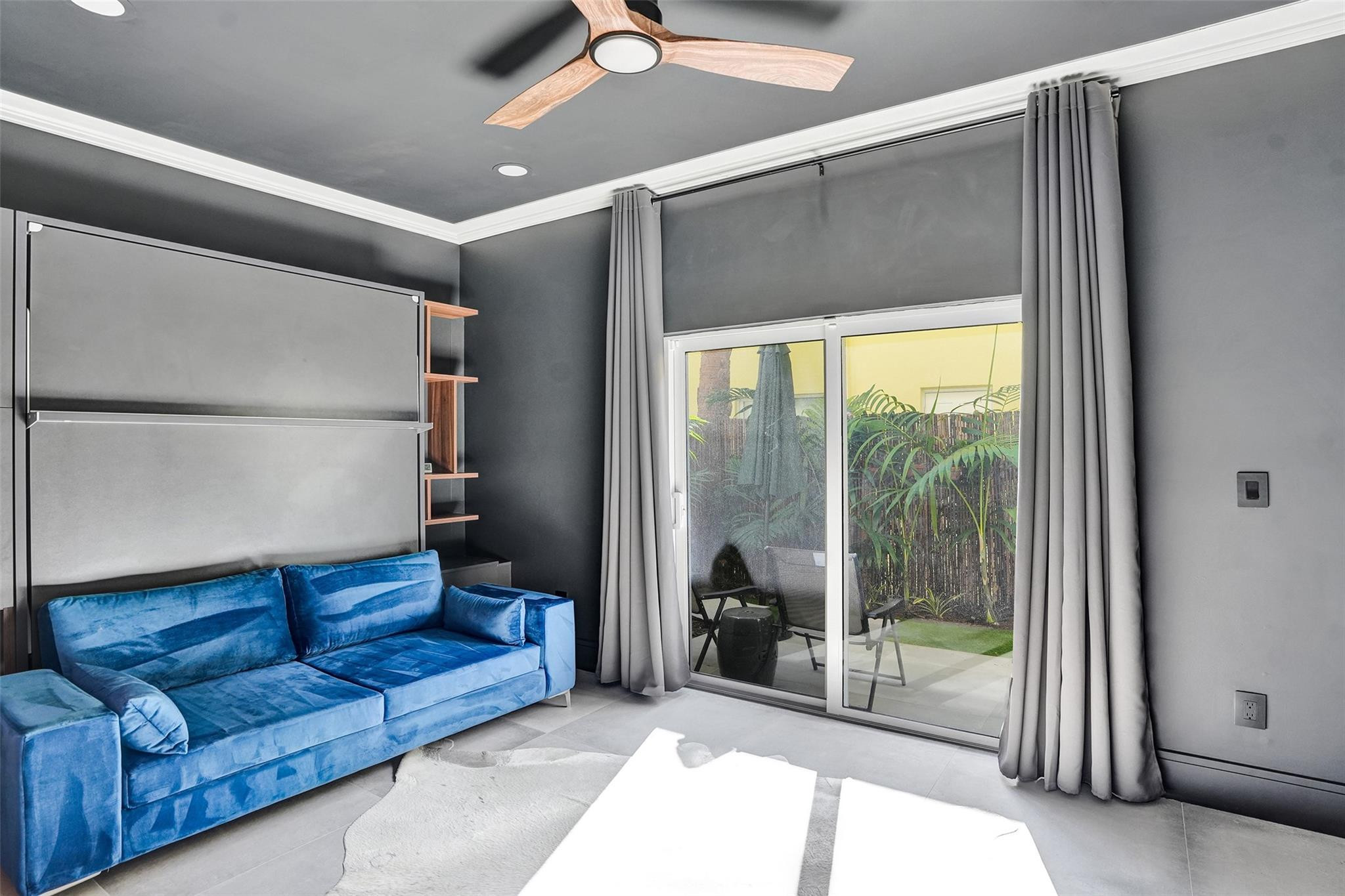 2706 NE 8th Avenue 2706