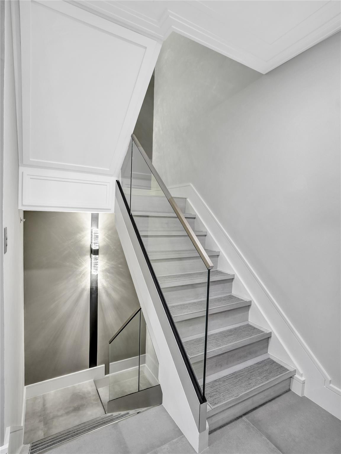 2706 NE 8th Avenue 2706