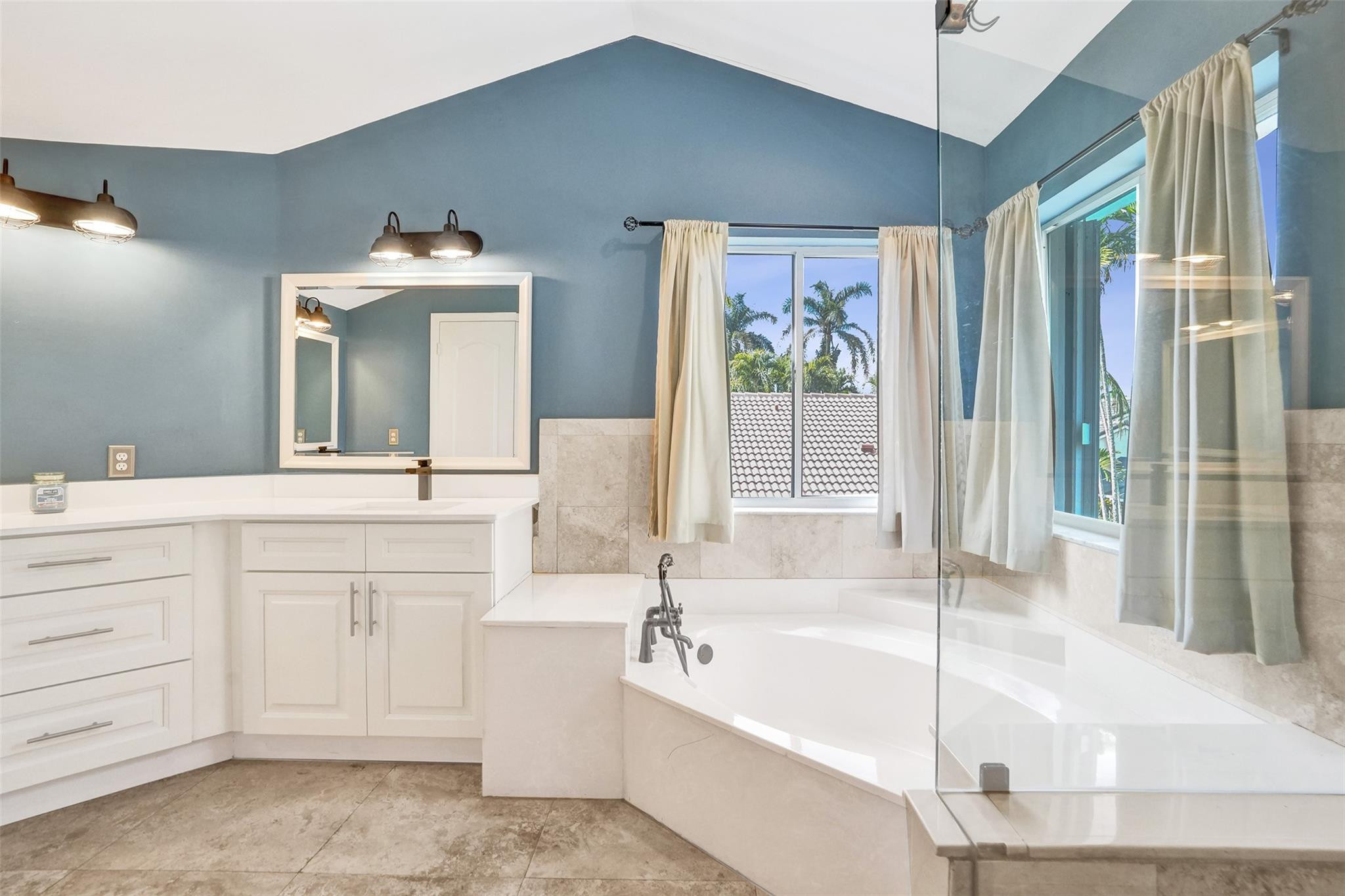 19321 NW 10th Street