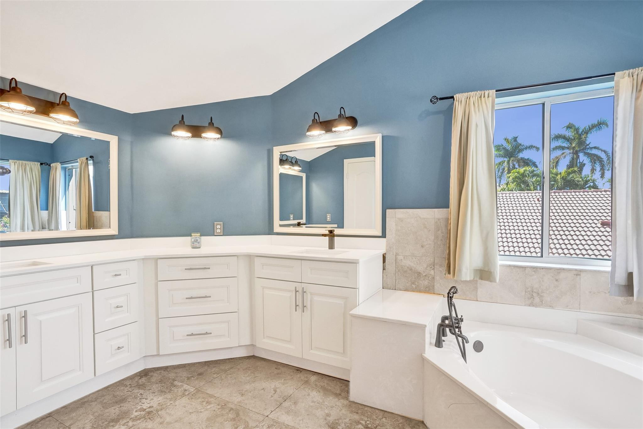 19321 NW 10th Street