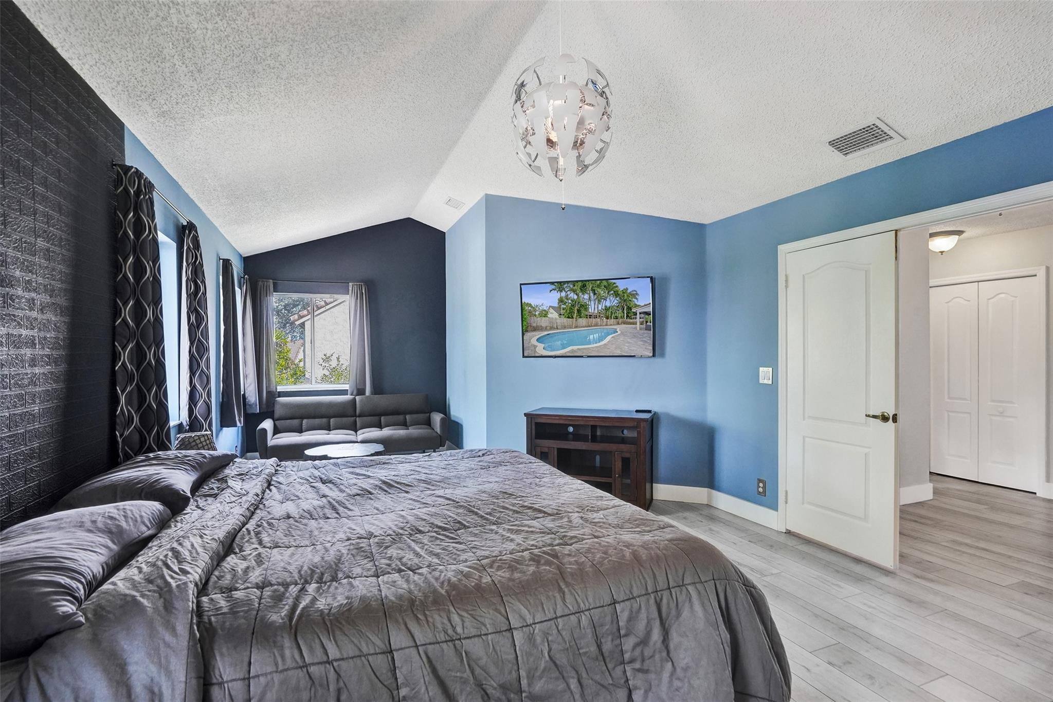 19321 NW 10th Street