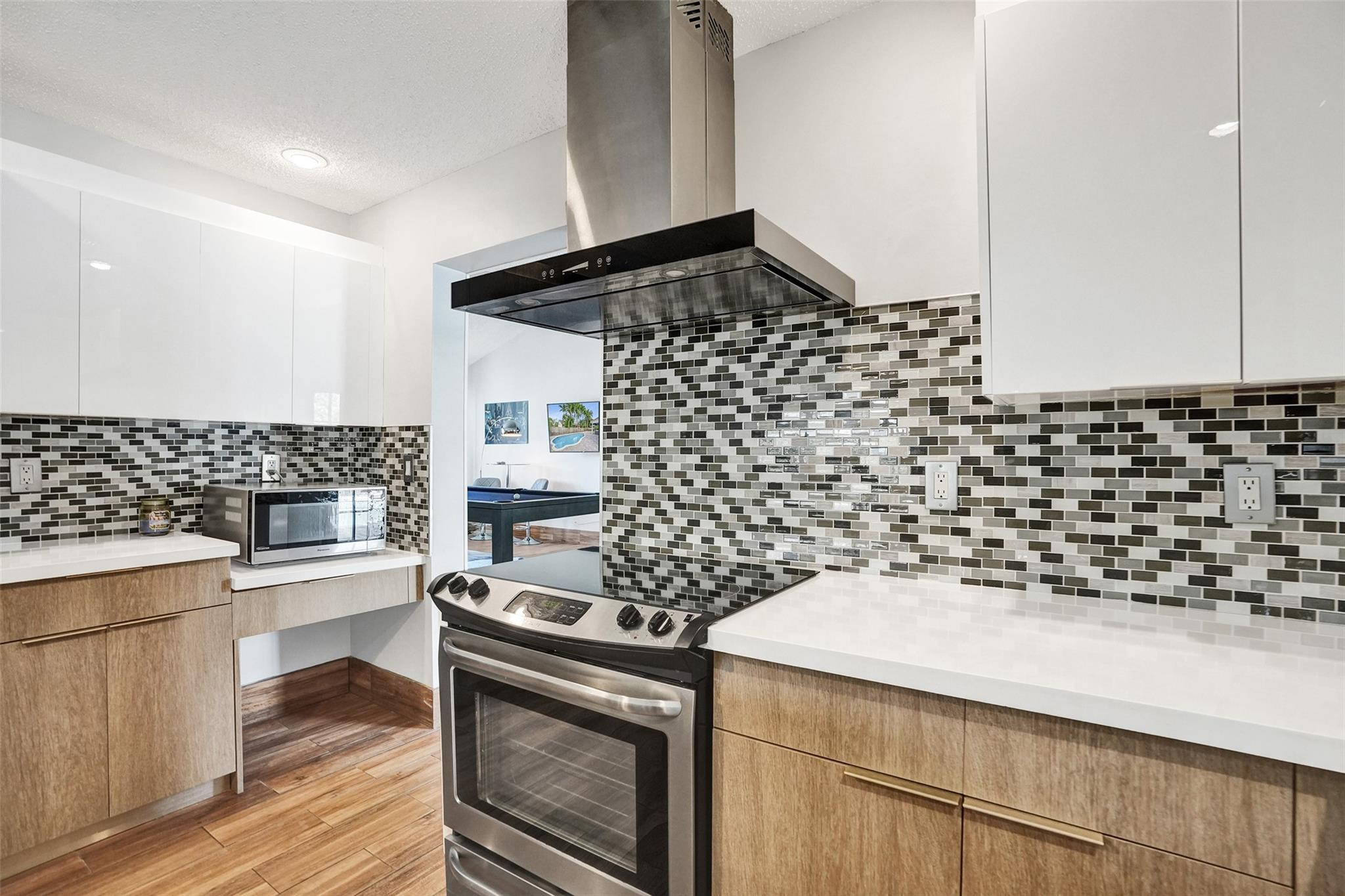 19321 NW 10th Street