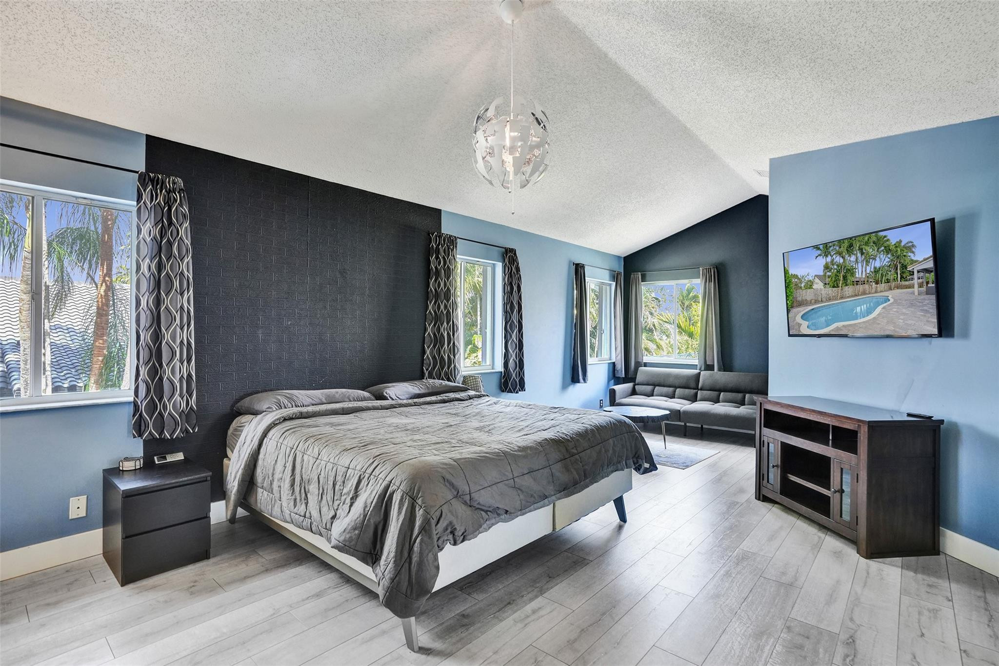 19321 NW 10th Street