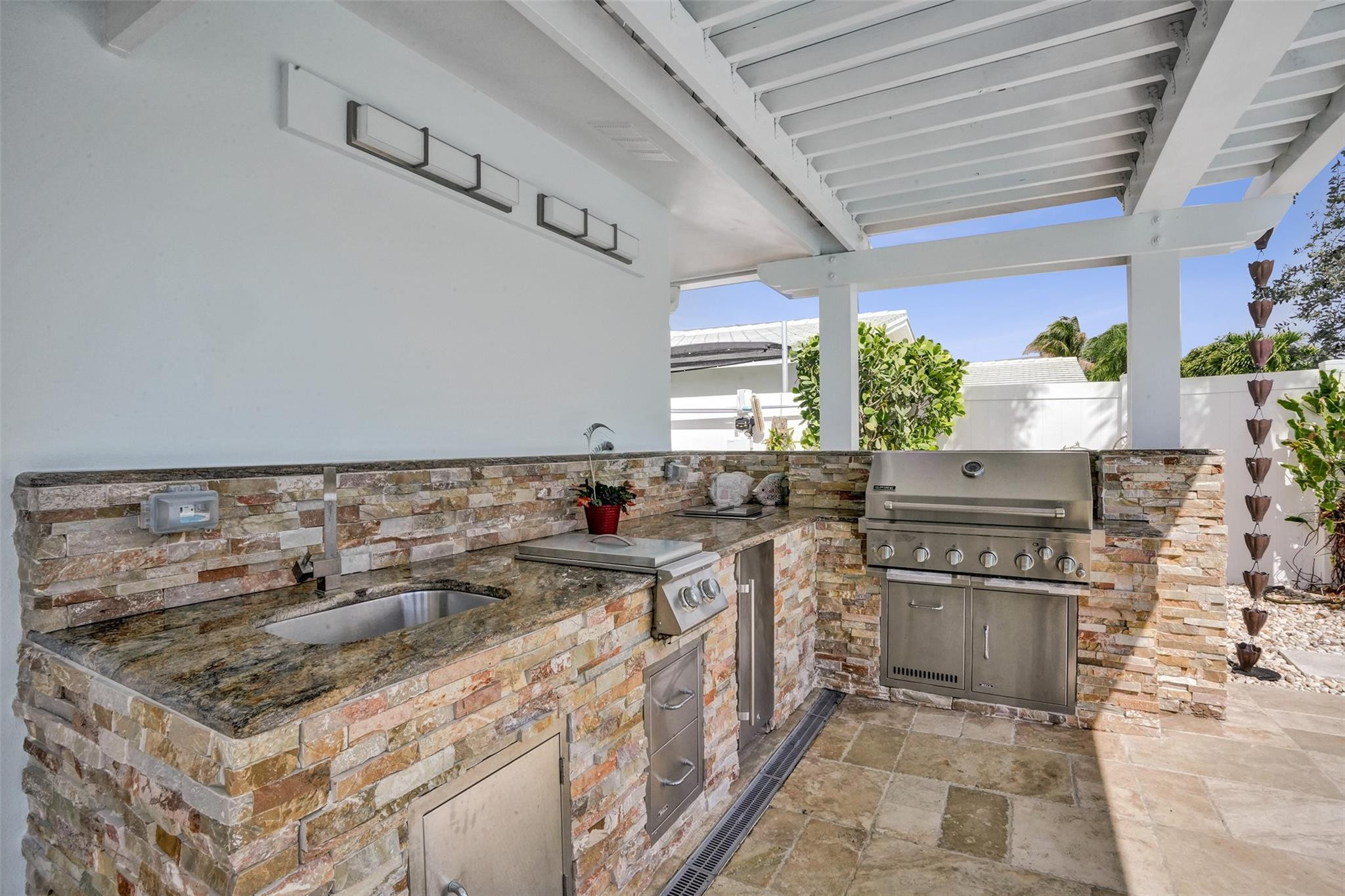 400 SE 5th Terrace